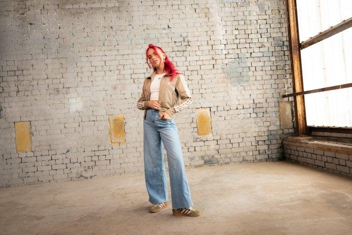 La La con adidas Originals