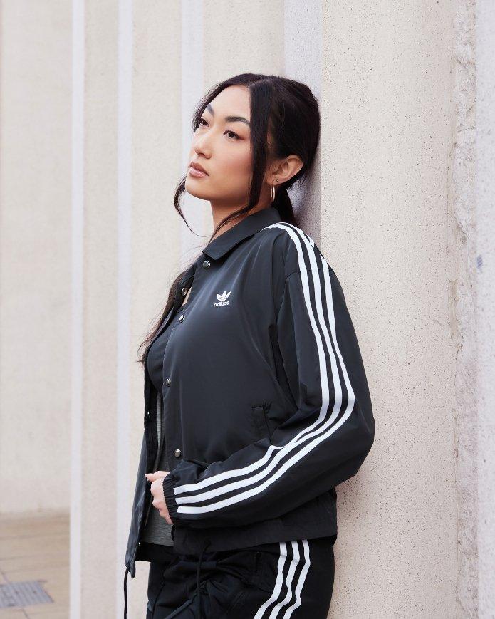 Outfit con tuta adidas best sale