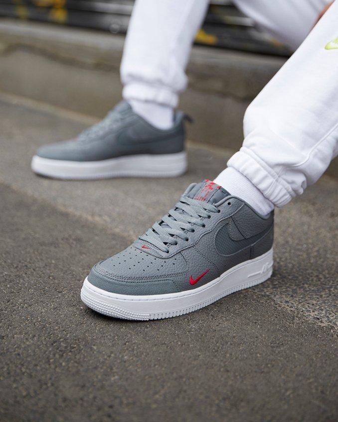 menor paquete Pickering Las diferencias entre Nike Air Force 1 y las '07 LV8 - JD Blog