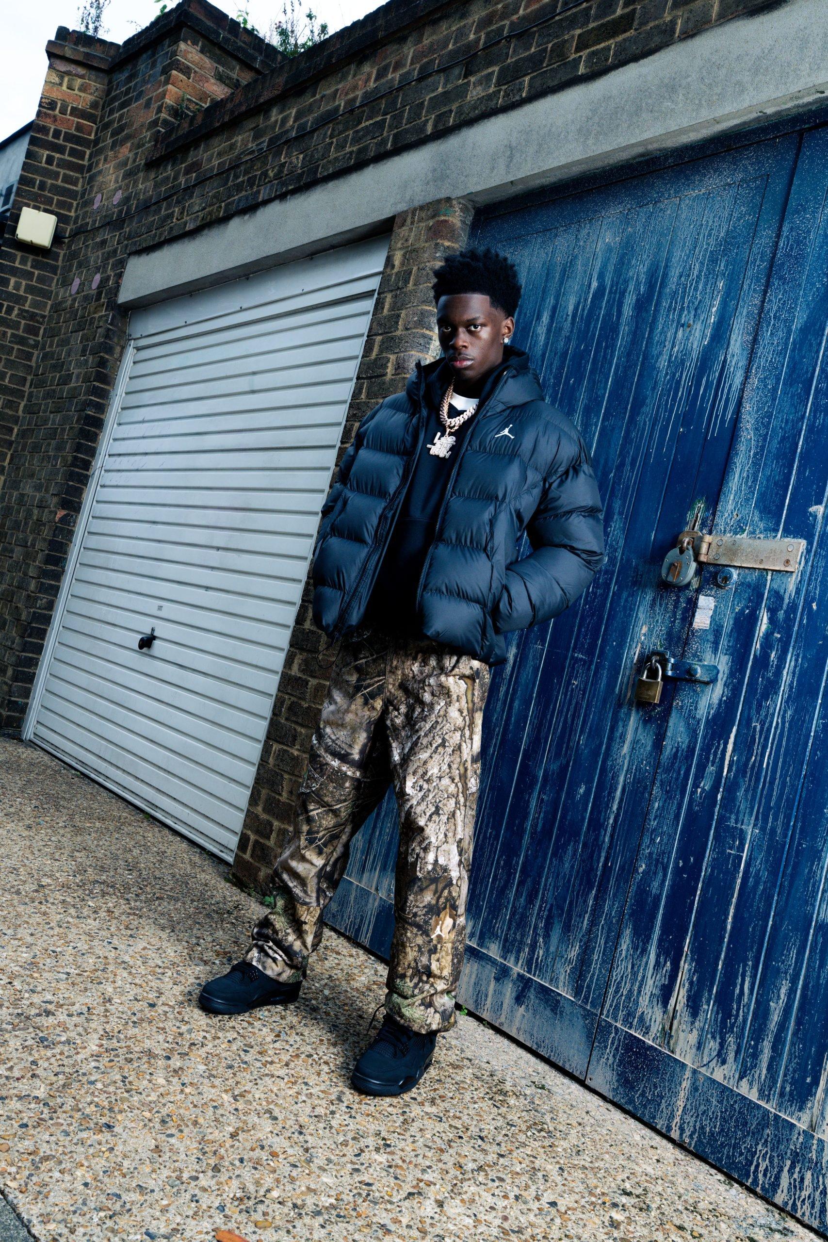 Détails de la Air Jordan 4 Black Cat portée