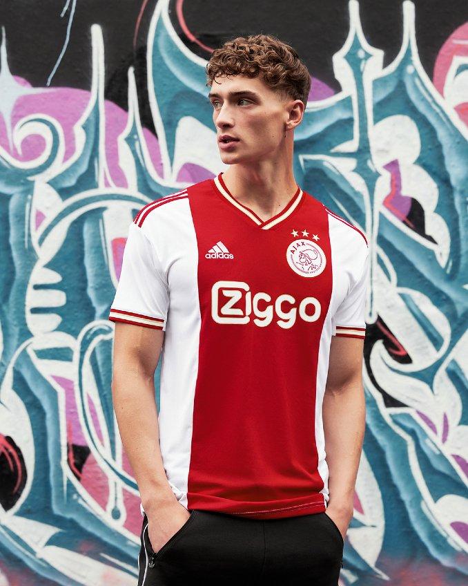 Camiseta local de Ajax 2022
