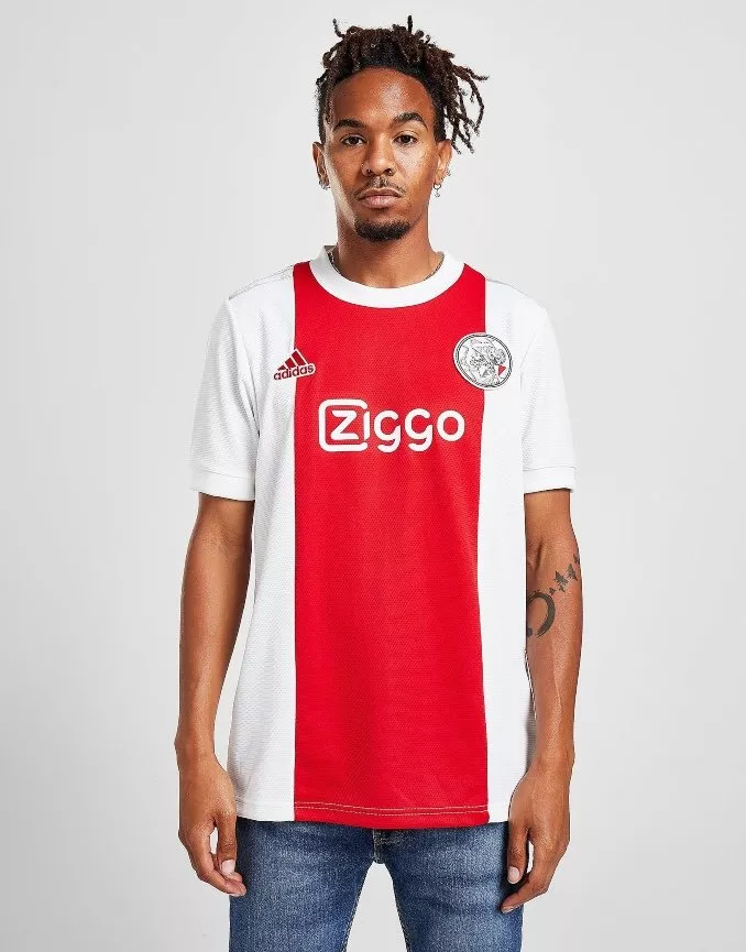 Ajax eerste voetbaltenue 2021/2022