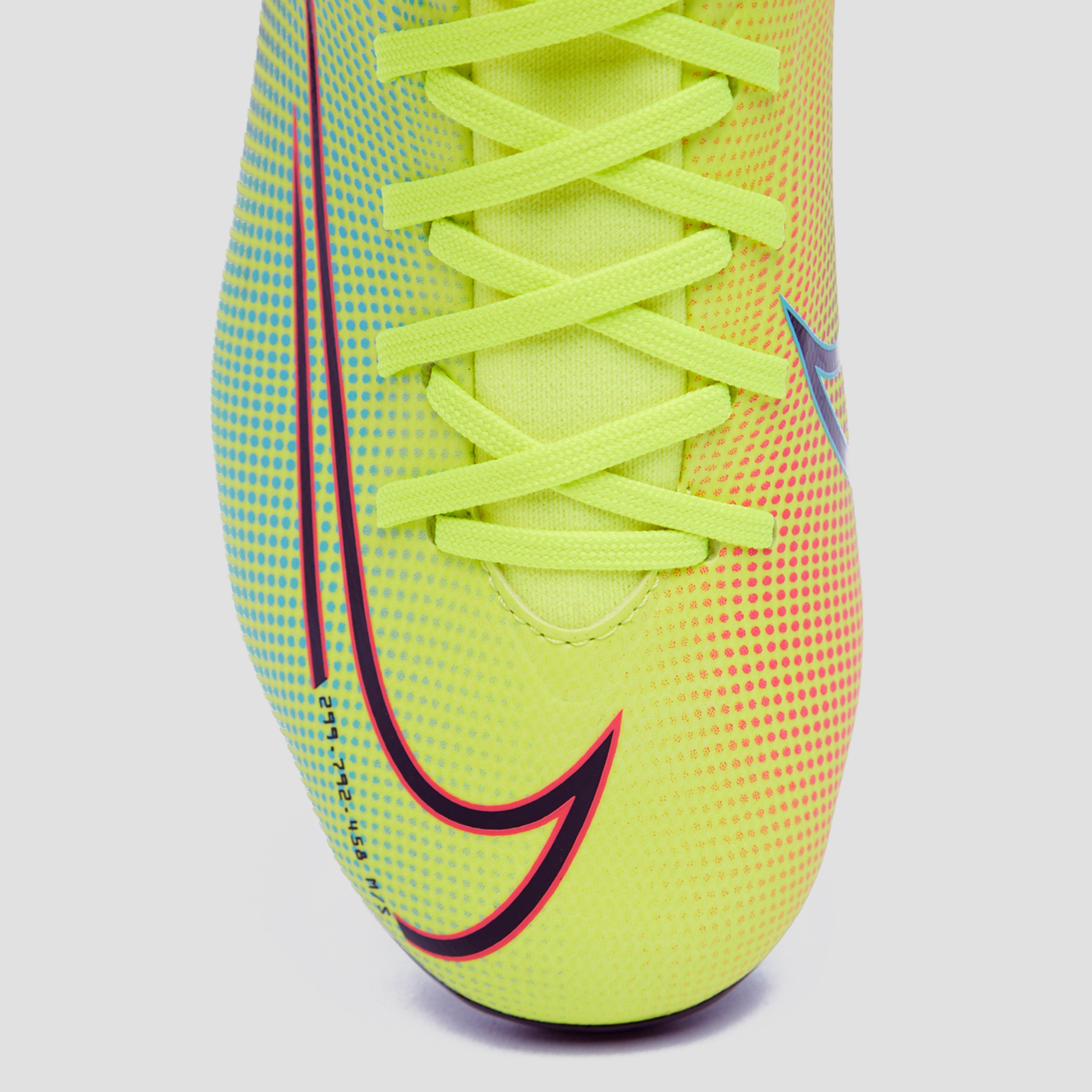 Nike Mercurial Superfly Vi Academy Mg Fitness Shoes.
