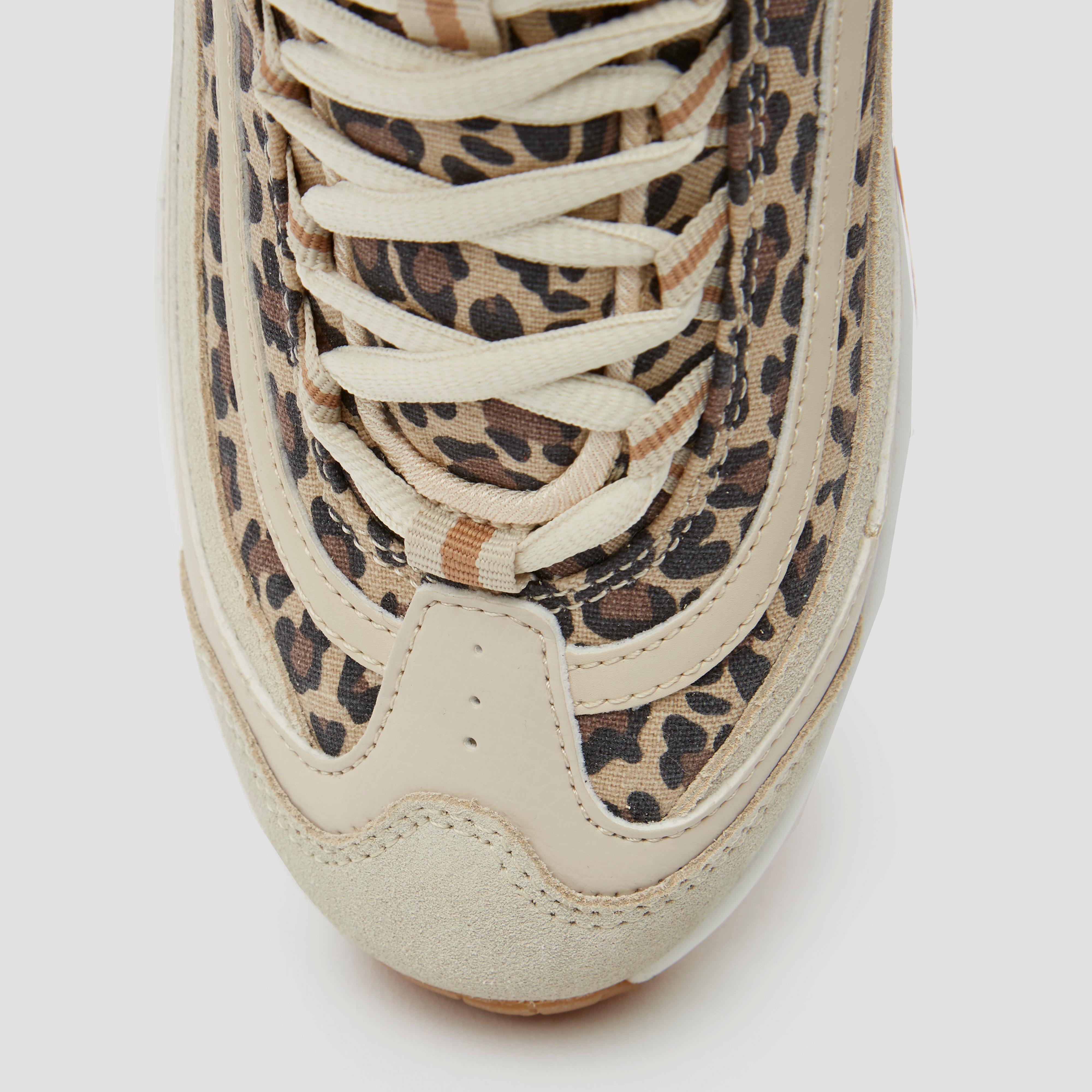 skechers uno wild street