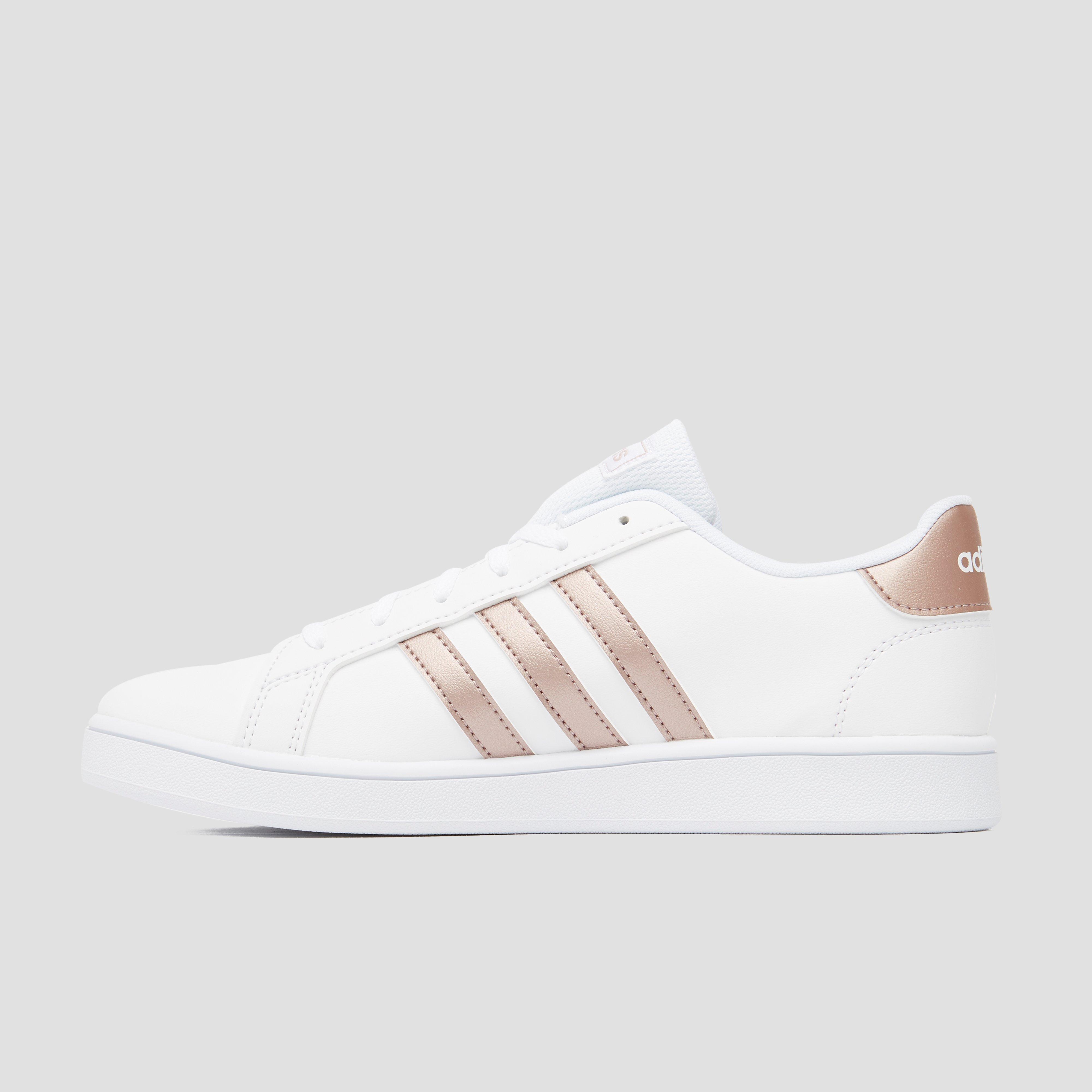 adidas sneakers kind wit