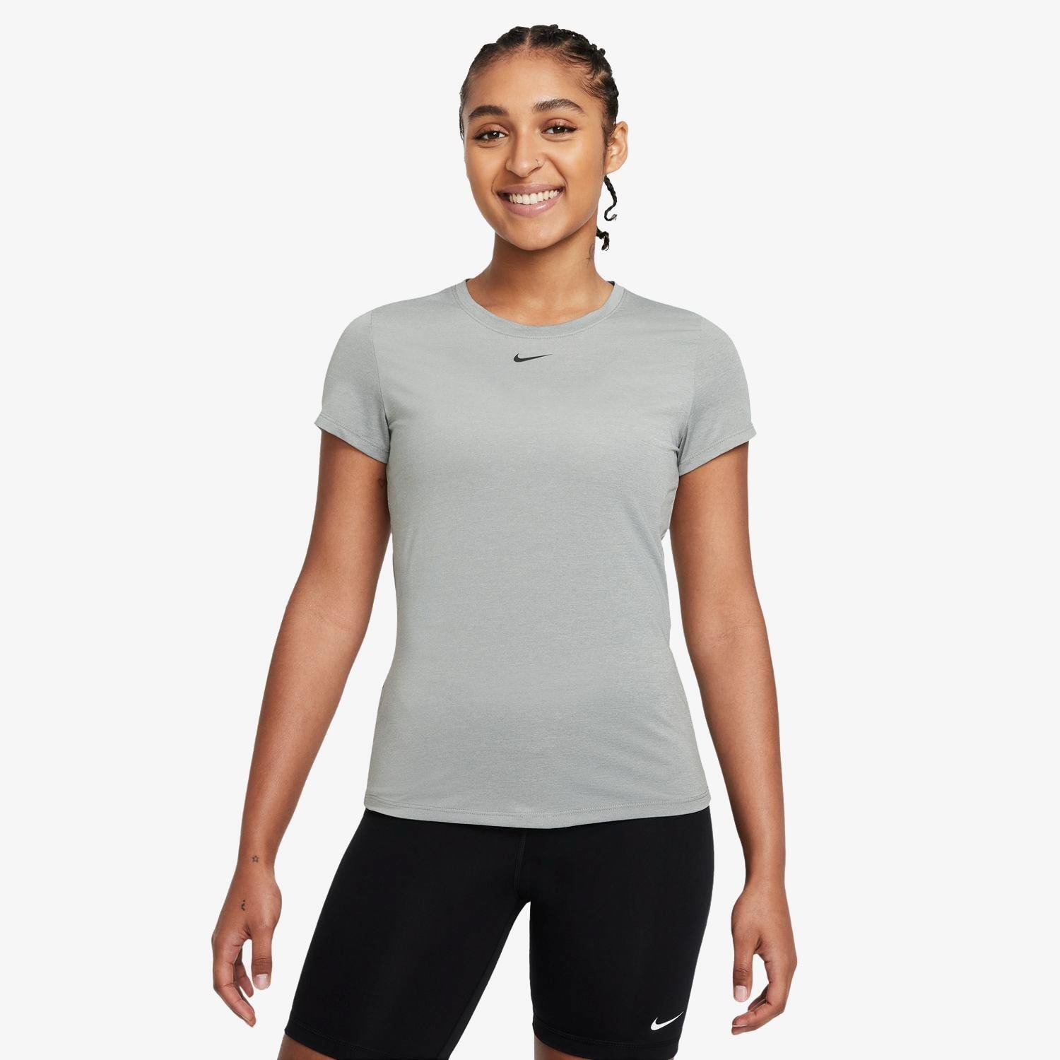 Nike One Dri-FIT Ss Slim Top Dames Sportshirt - Maat XS