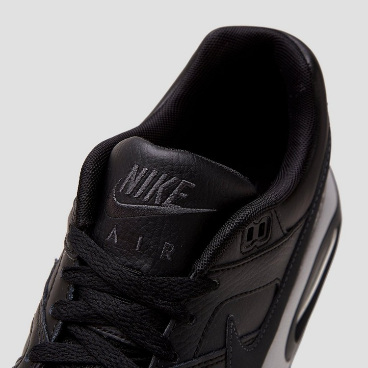 nike command leather