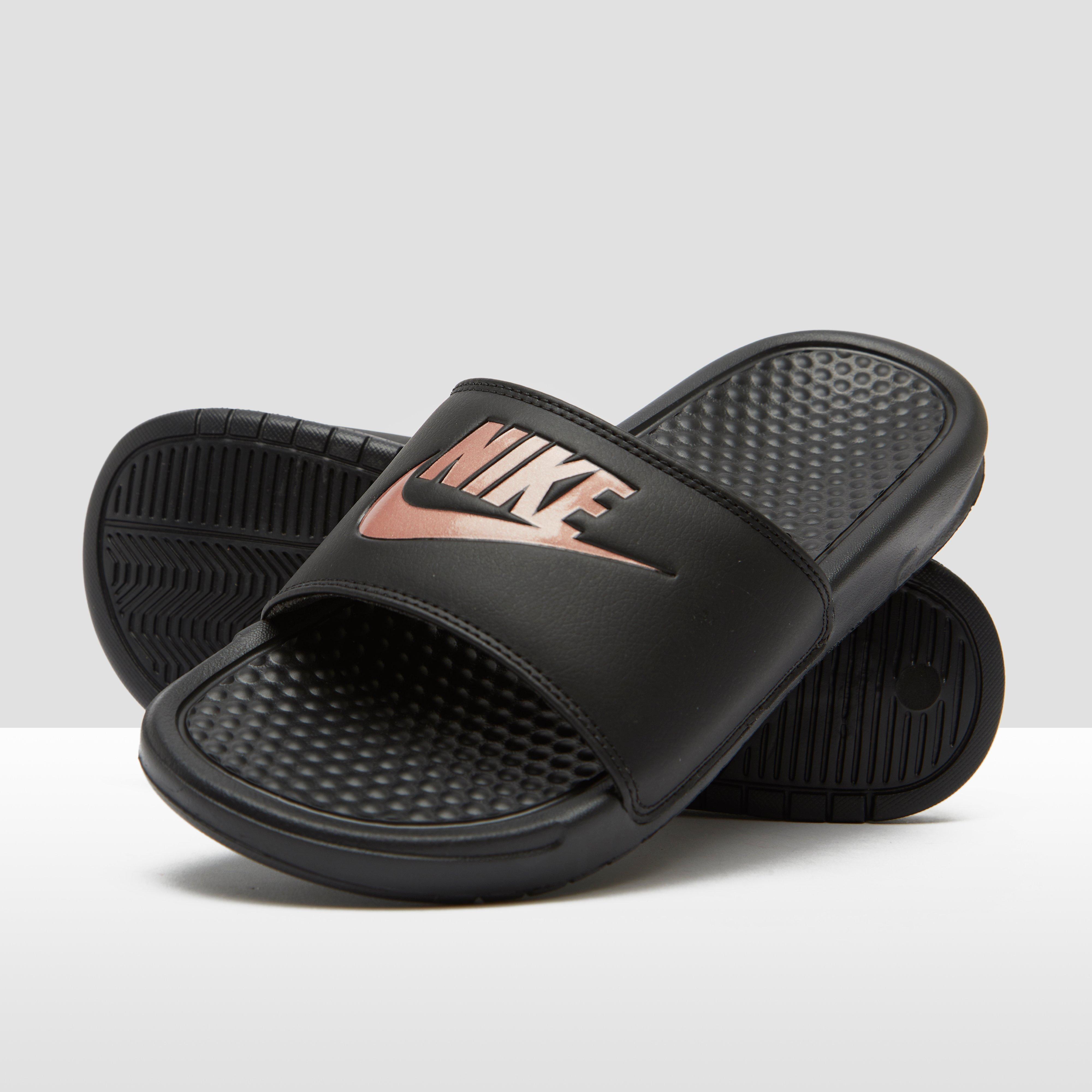 nike benassi slippers