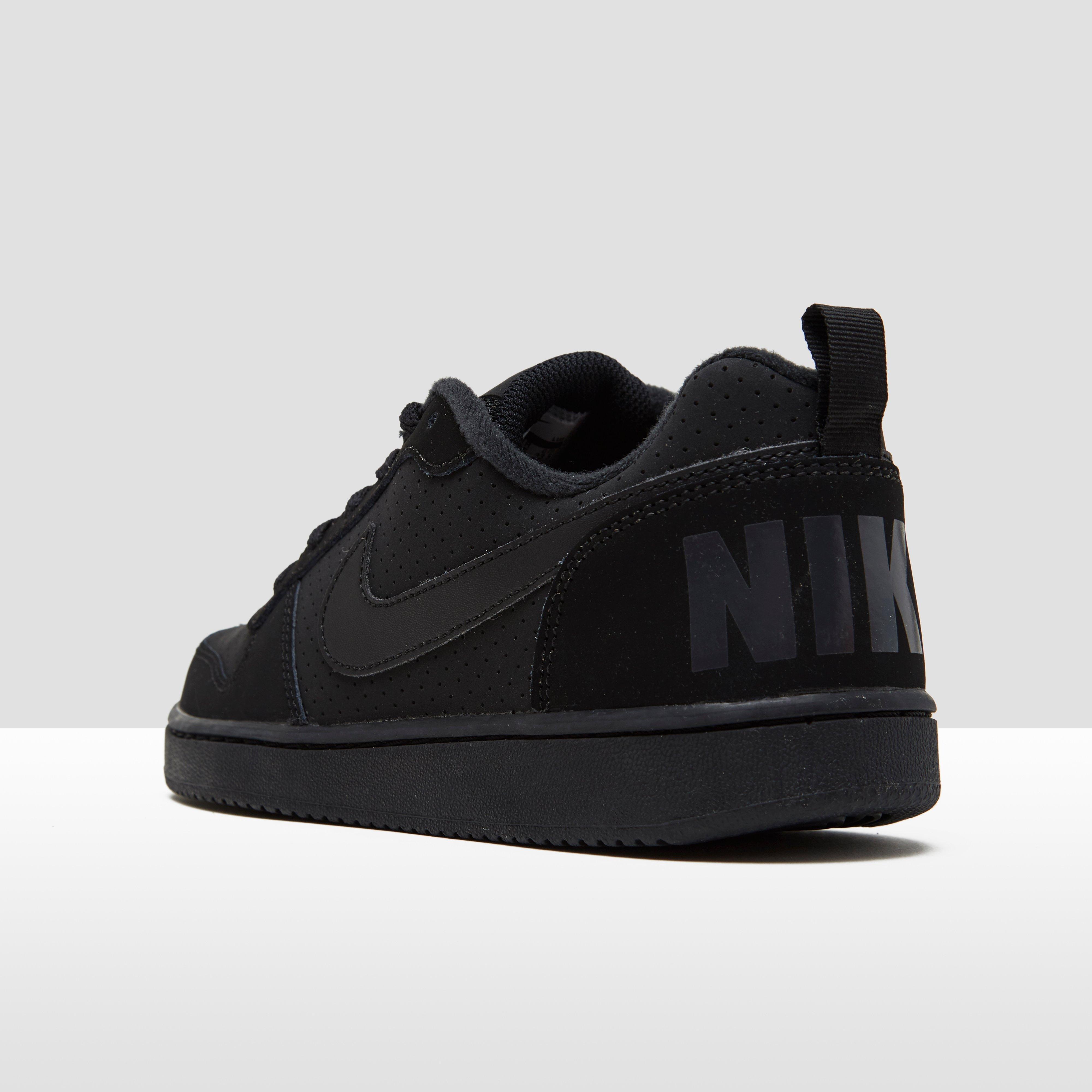 nike court borough zwart