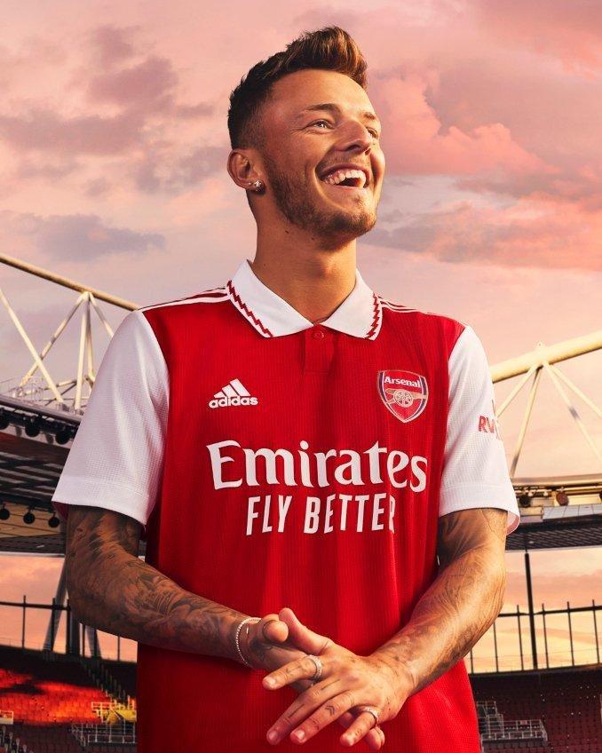 Joueurs de l'Arsenal avec les nouveaux maillots