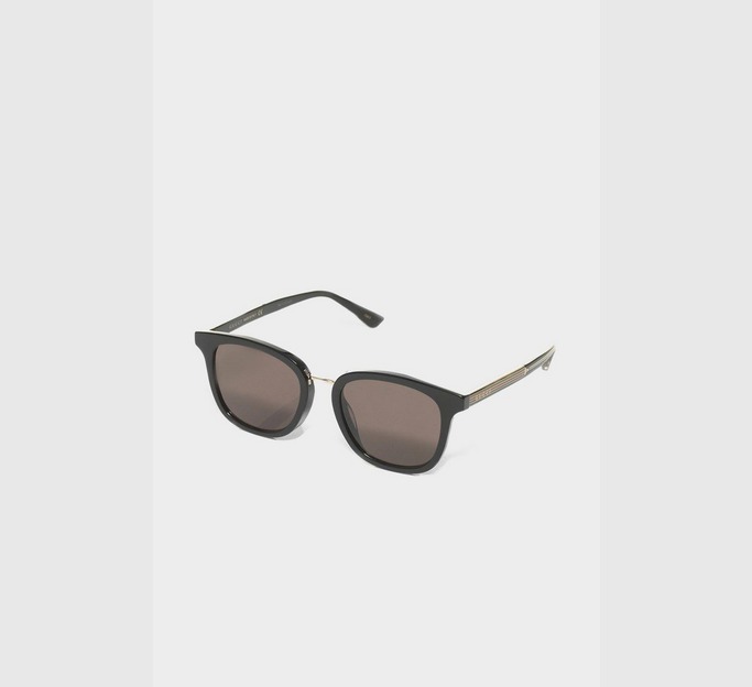 Metal Bridge Wayfarer Sunglasses