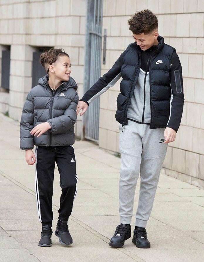 chaqueta con capucha Nike Tech júnior streetwear