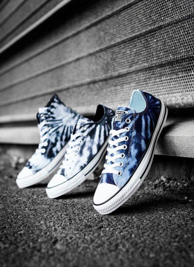 Converse All Star in blauem Tie-Dye Design