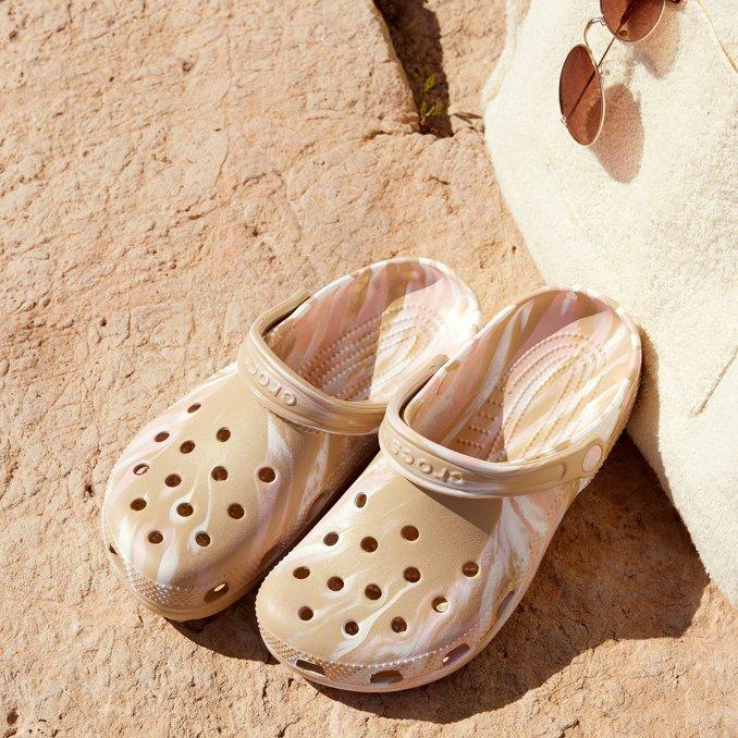 Guia de best sale tallas crocs niño