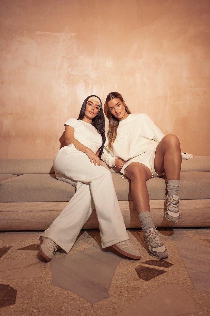 Modelos vistiendo la colección de DAILYSZN