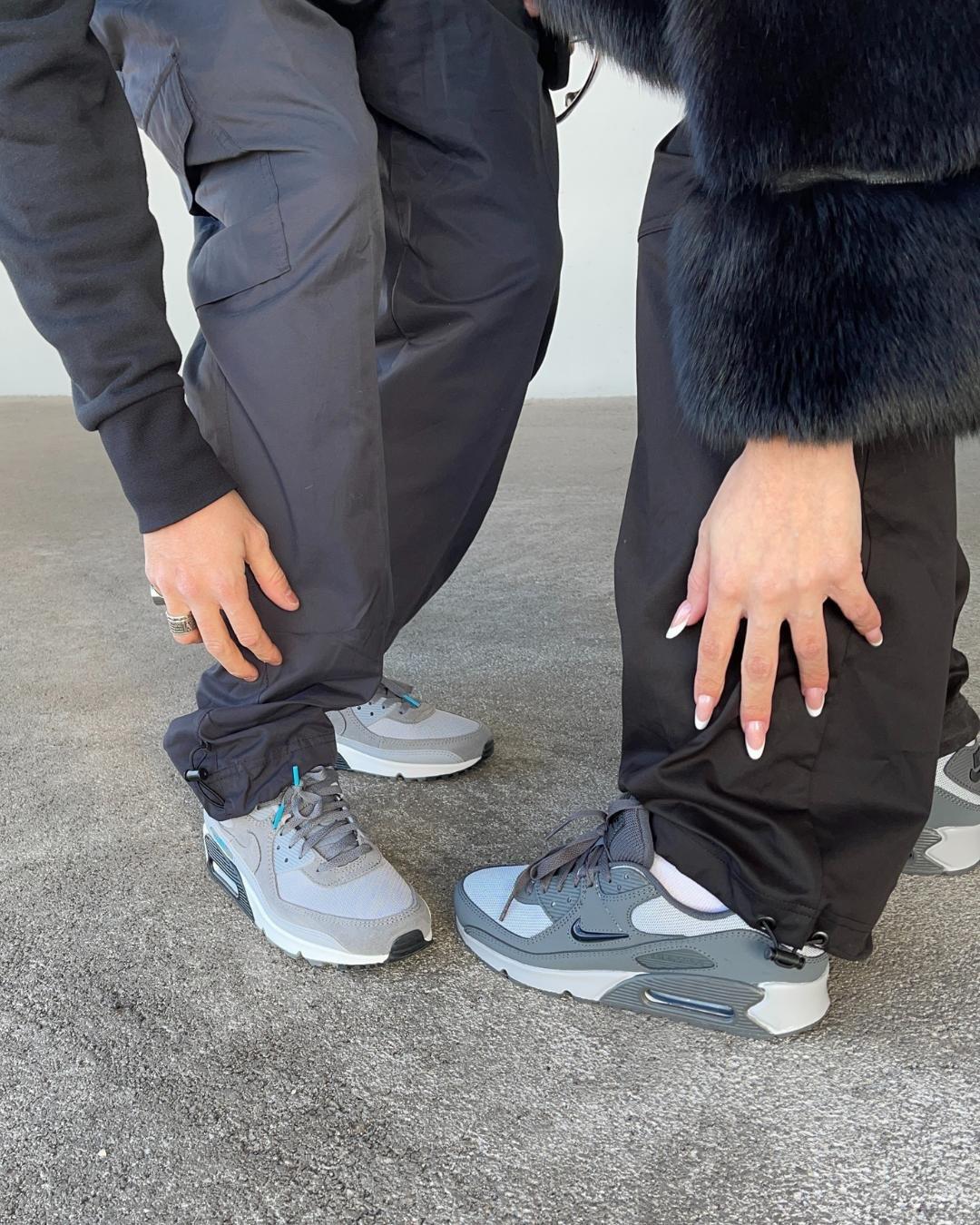 Sneakers match influencer