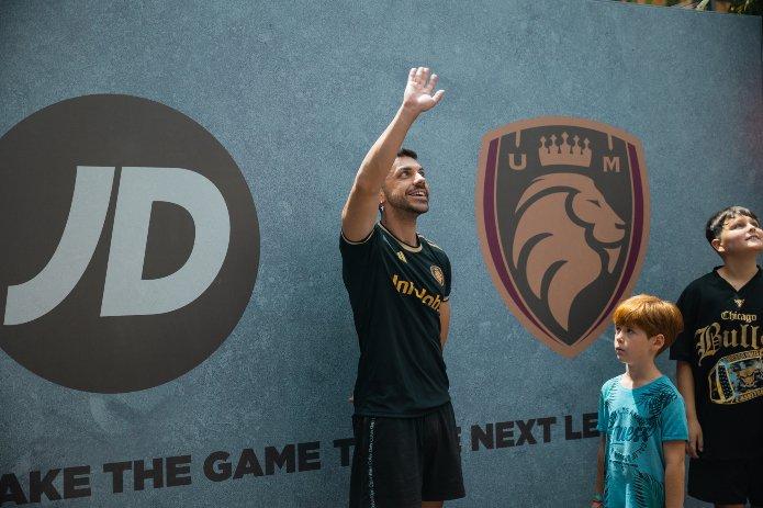 Torneo de pared de JD Sports y Ultimate Mostoles junto a DJMariio