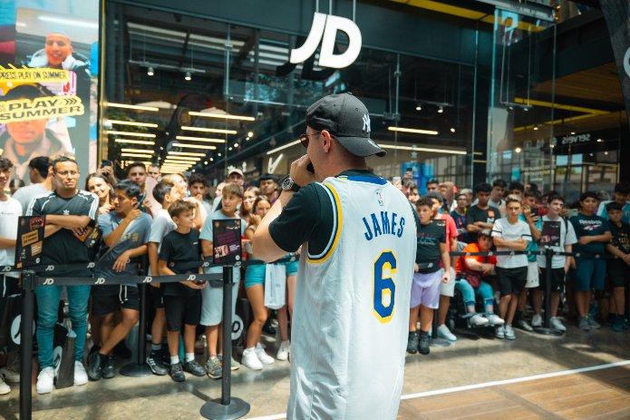 Torneo de pared de JD Sports y Ultimate Mostoles junto a DJMariio