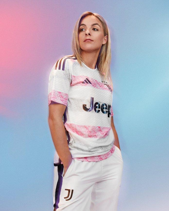 Segunda equipación Juventus de Turín 2023