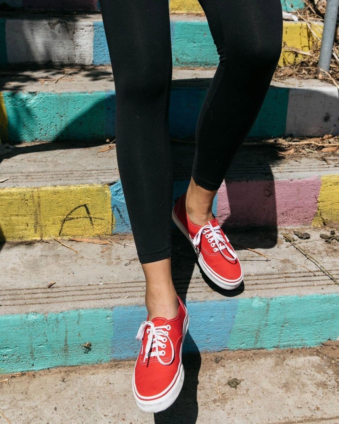 Off the wall shop vans que significa