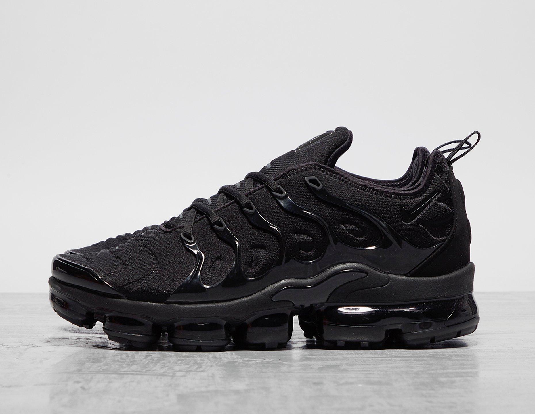 Nike vapormax plus store women's black