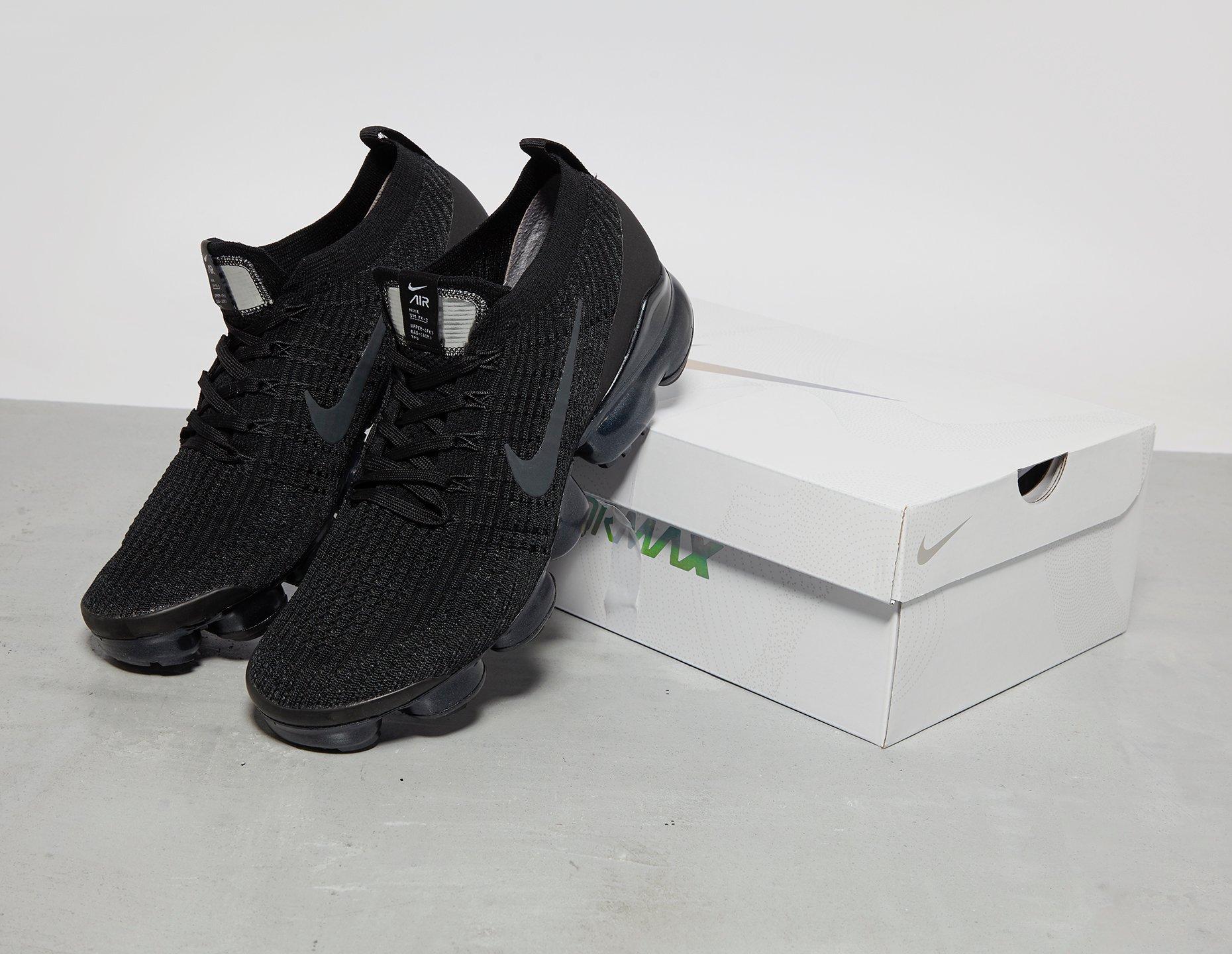 black nike air vapormax flyknit