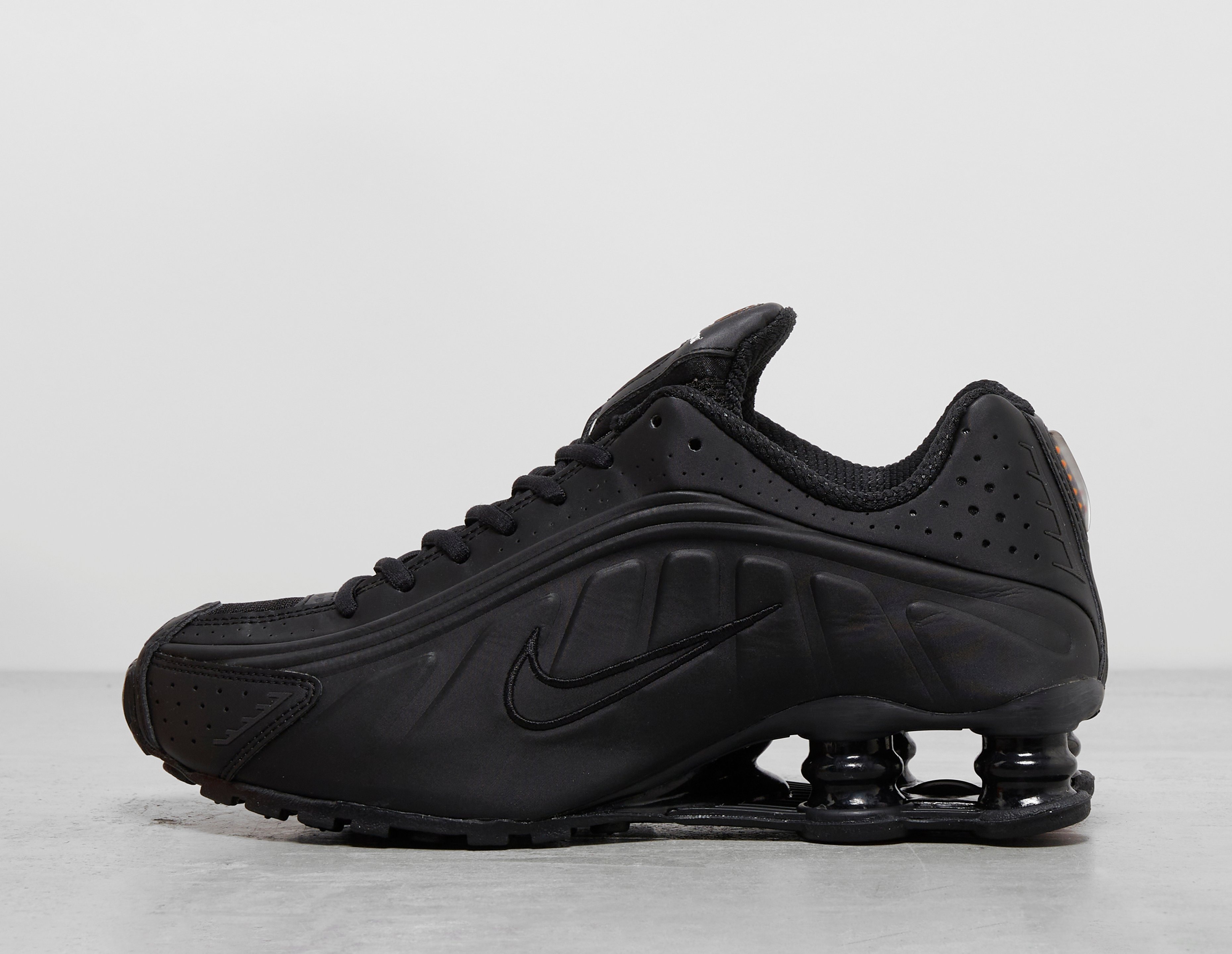 All black shox hotsell