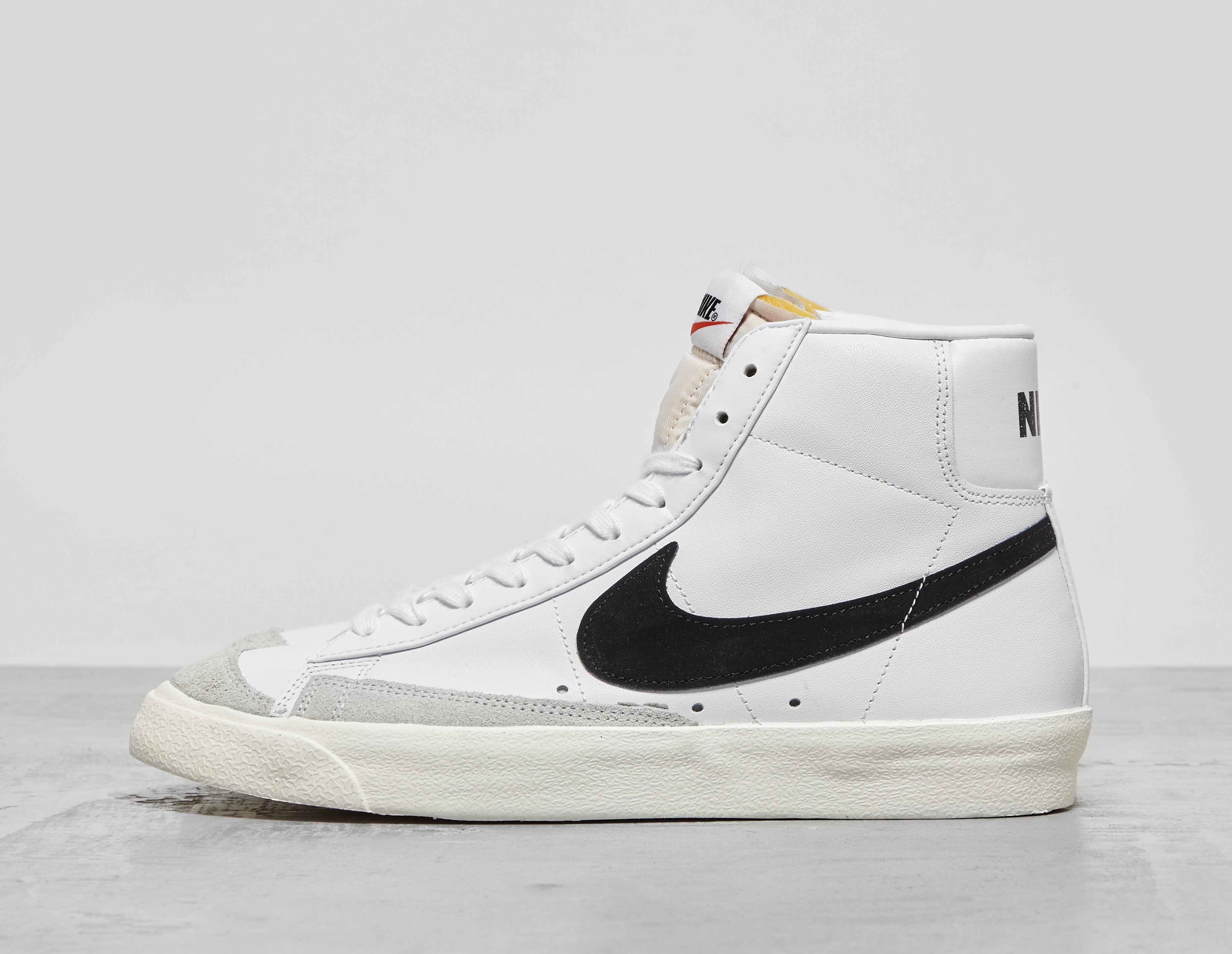 nike blazer mid 77 distance