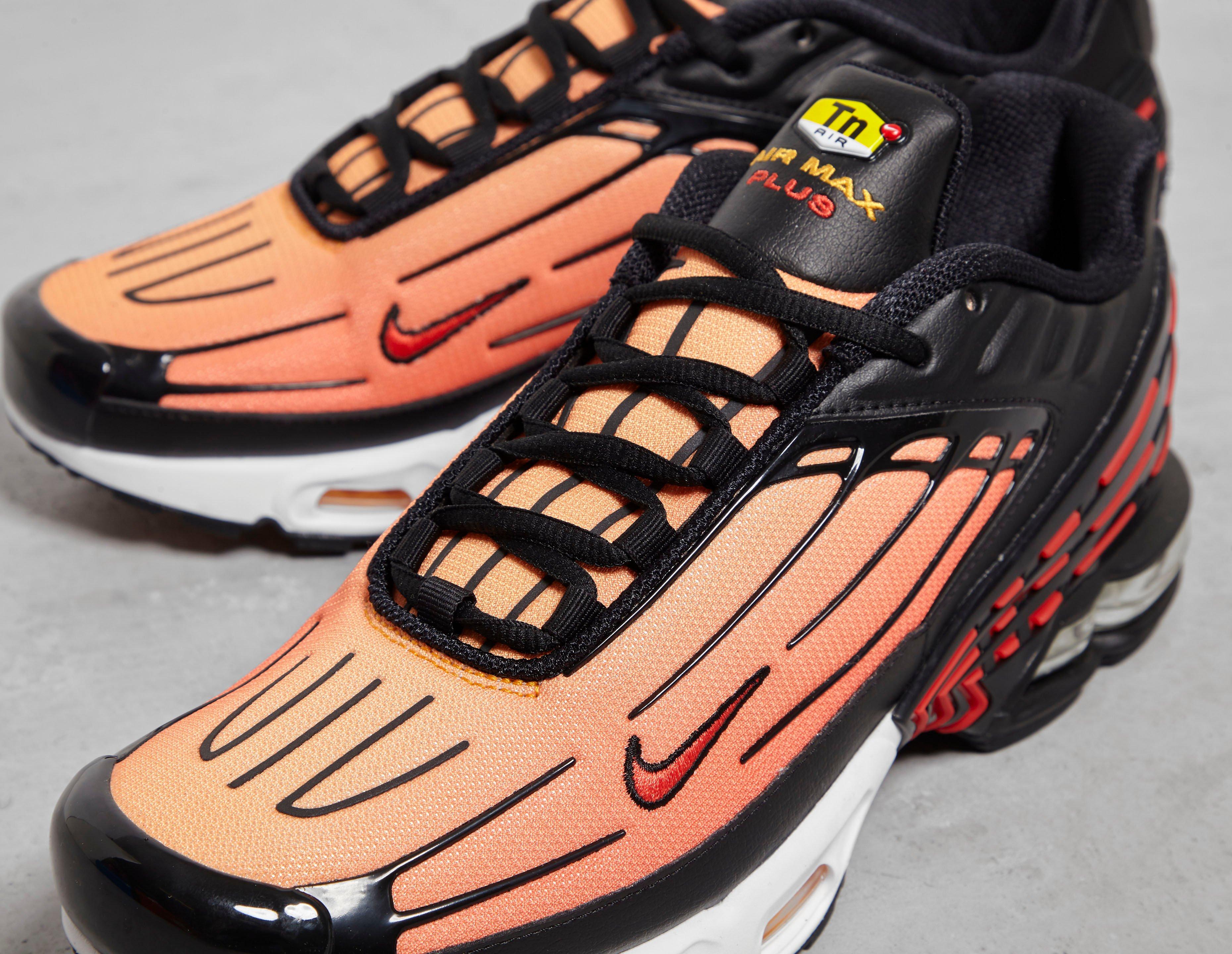 peach air max plus