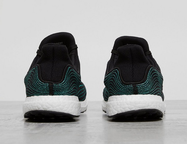 Black Adidas Ultra Boost Dna Parley Cim