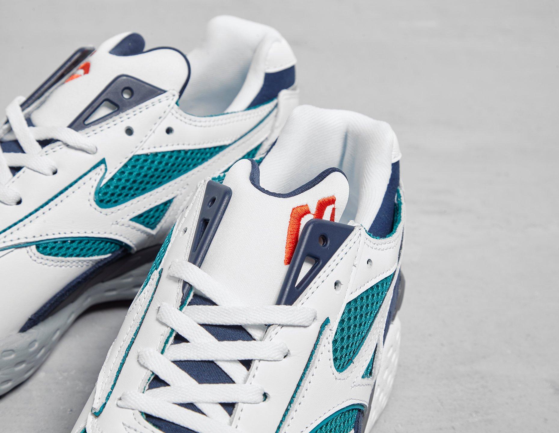 mizuno mondo control og