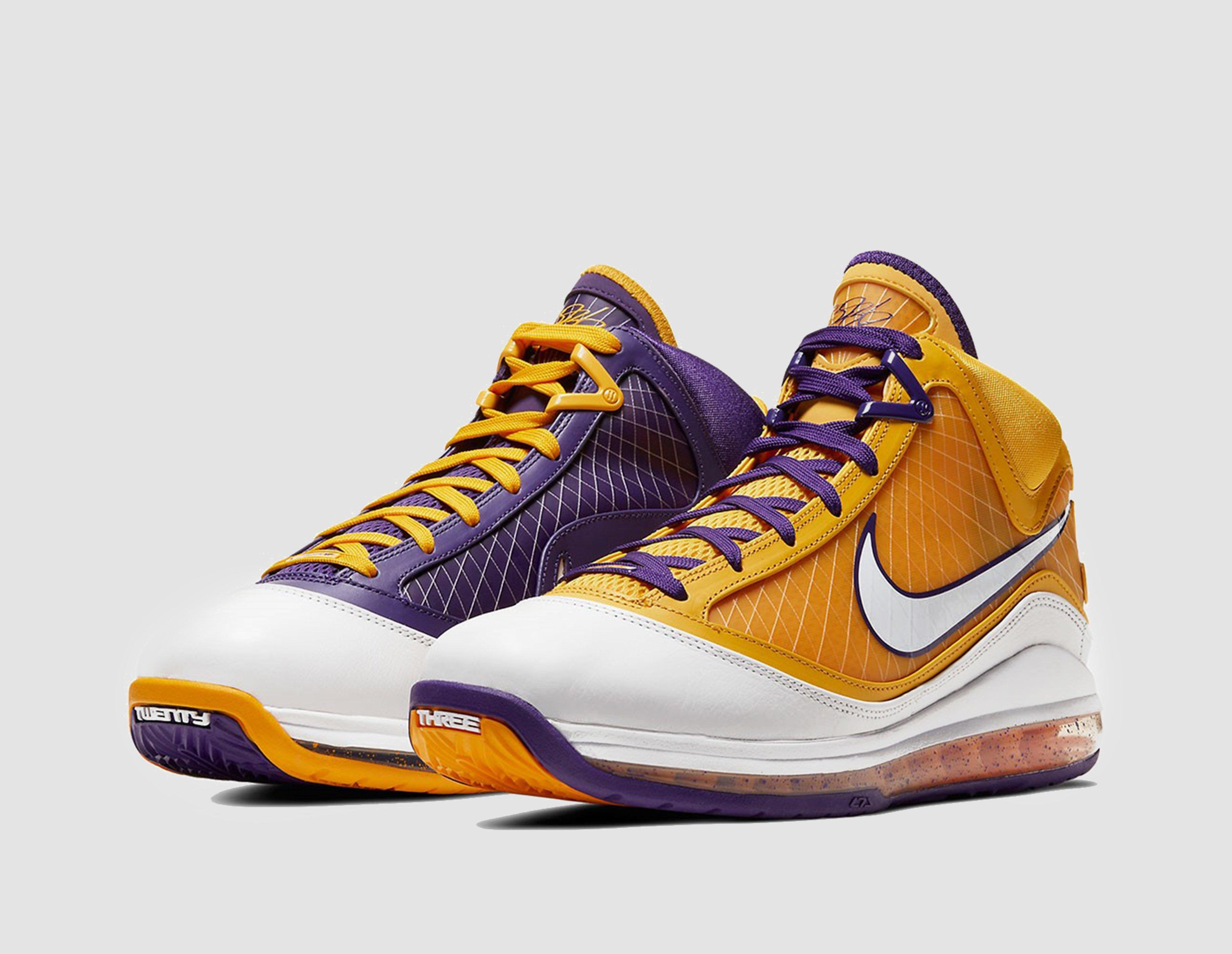 nike lebron 7 shoes