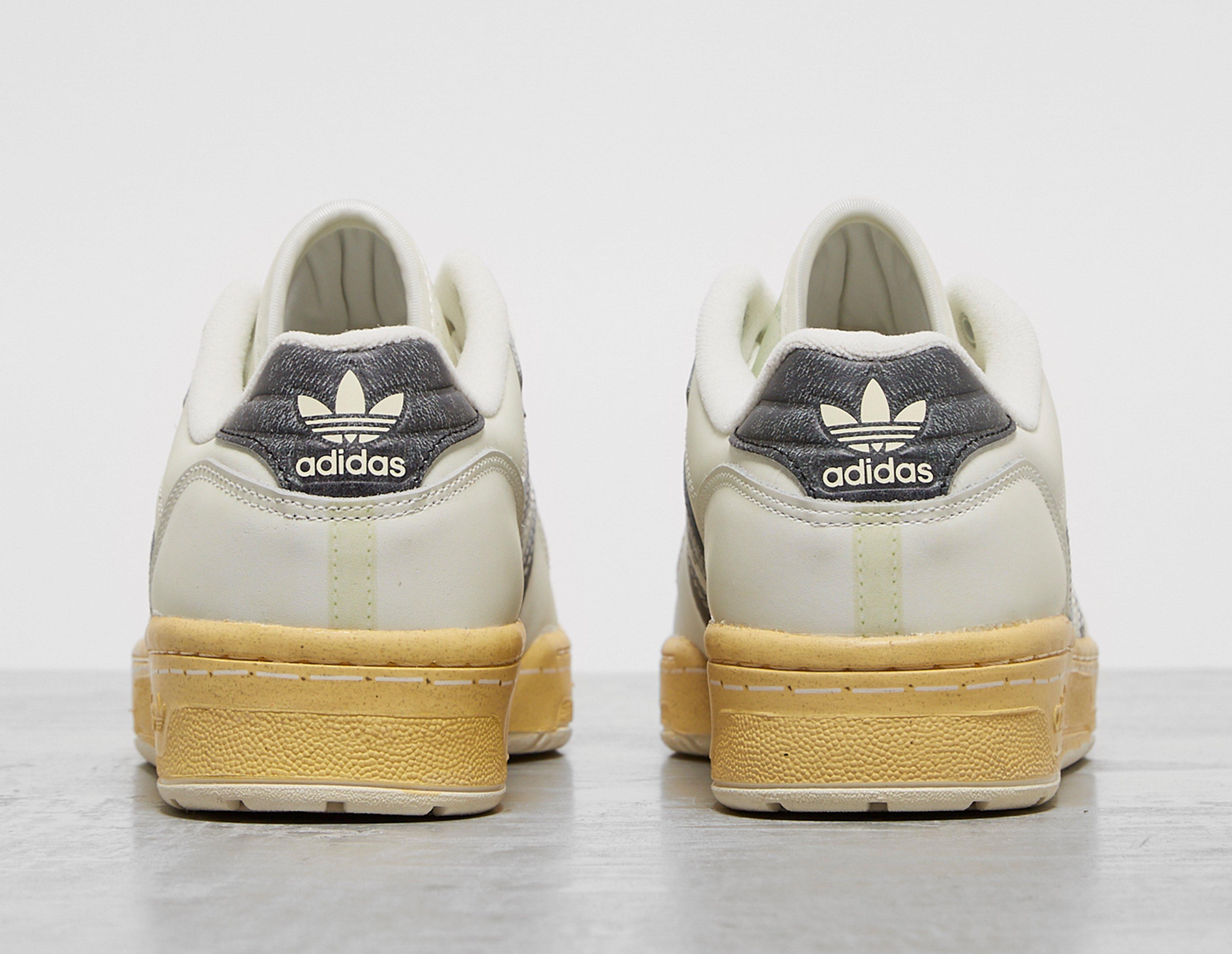 adidas originals rivalry low superstar