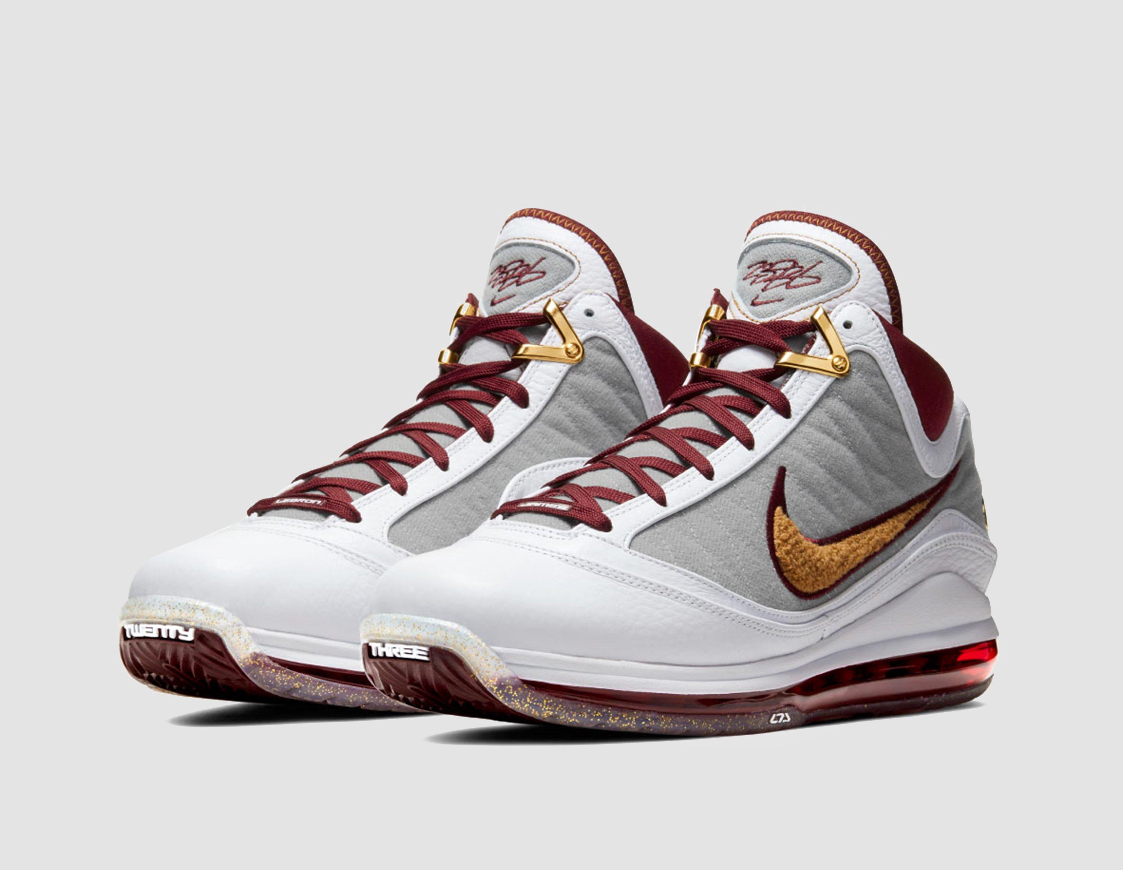 lebron v11