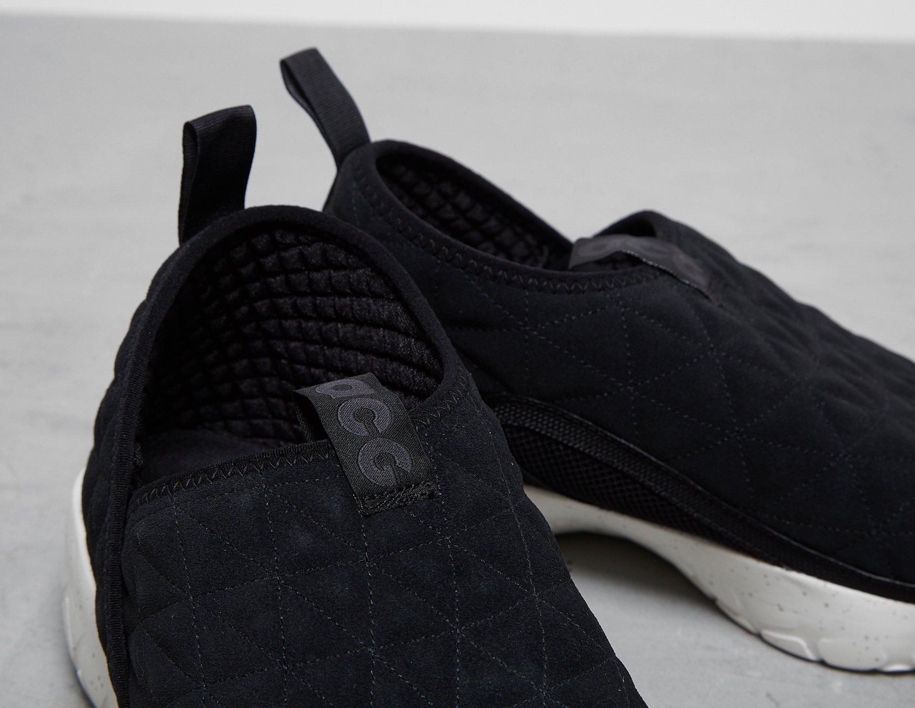 nike acg slip on