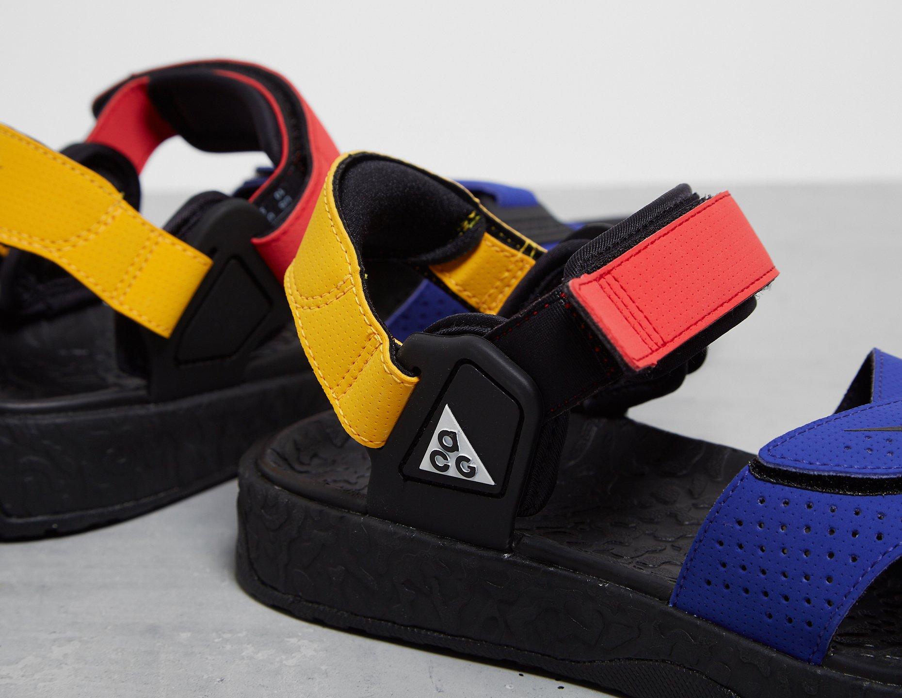 sandal nike acg