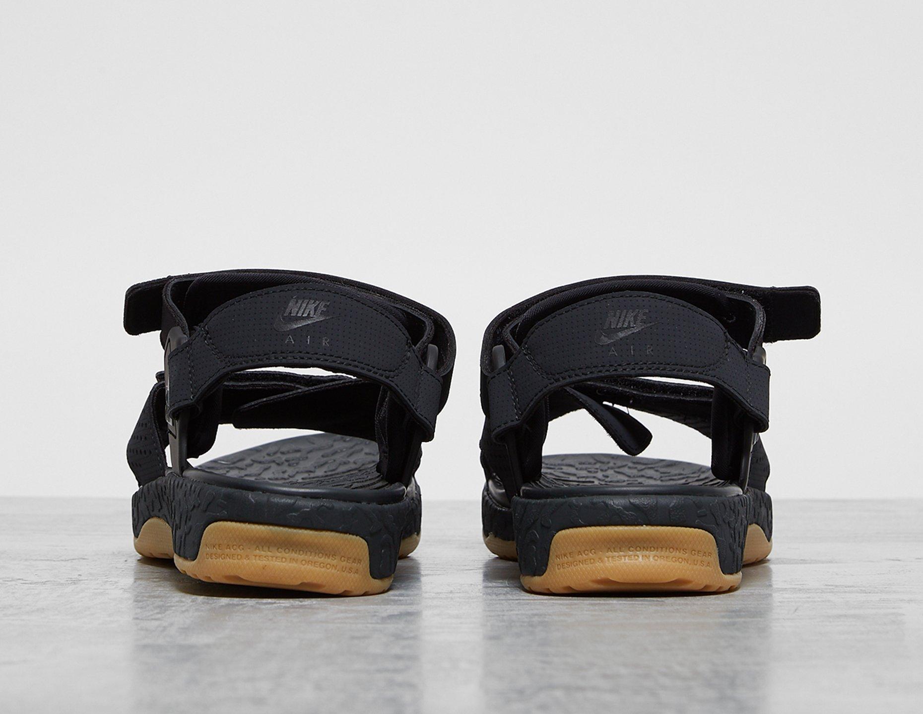 nike acg deschutz sandal qs