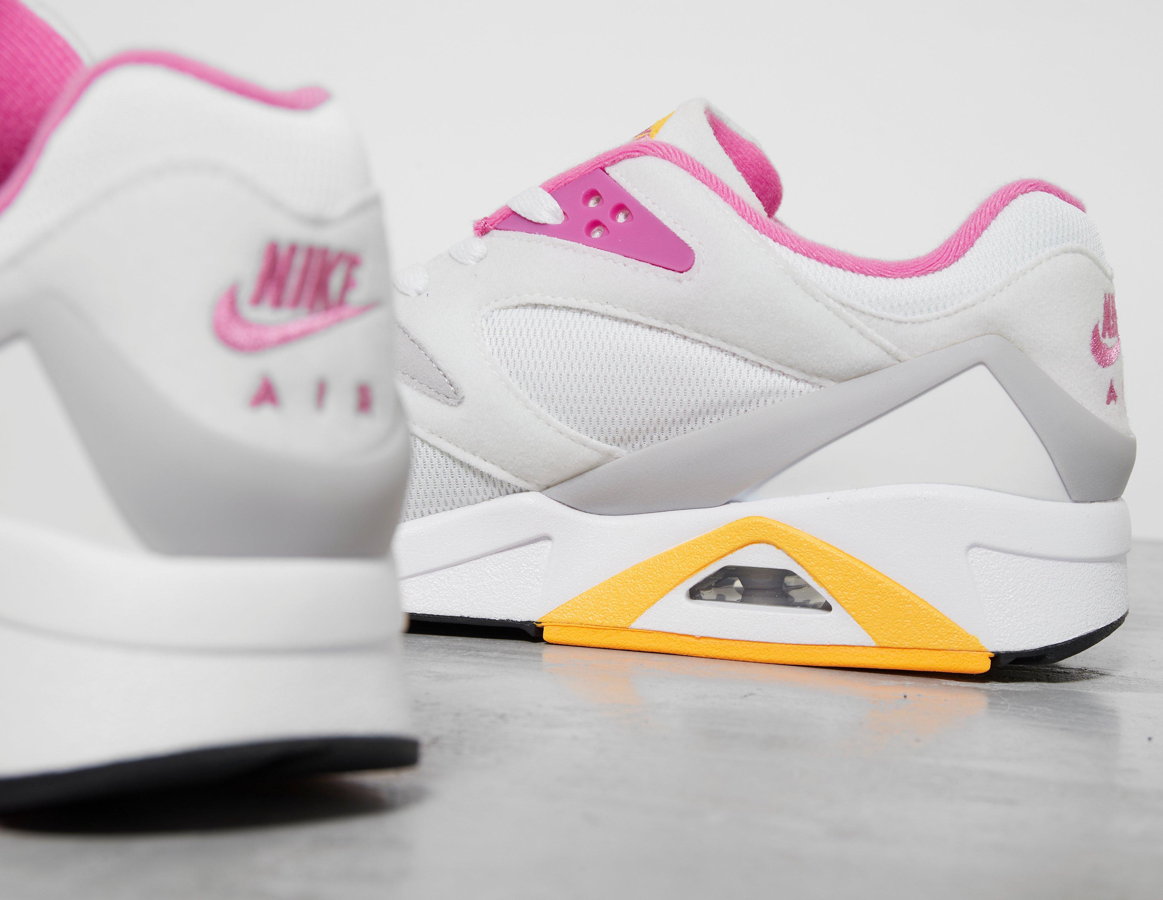 nike womens structure triax