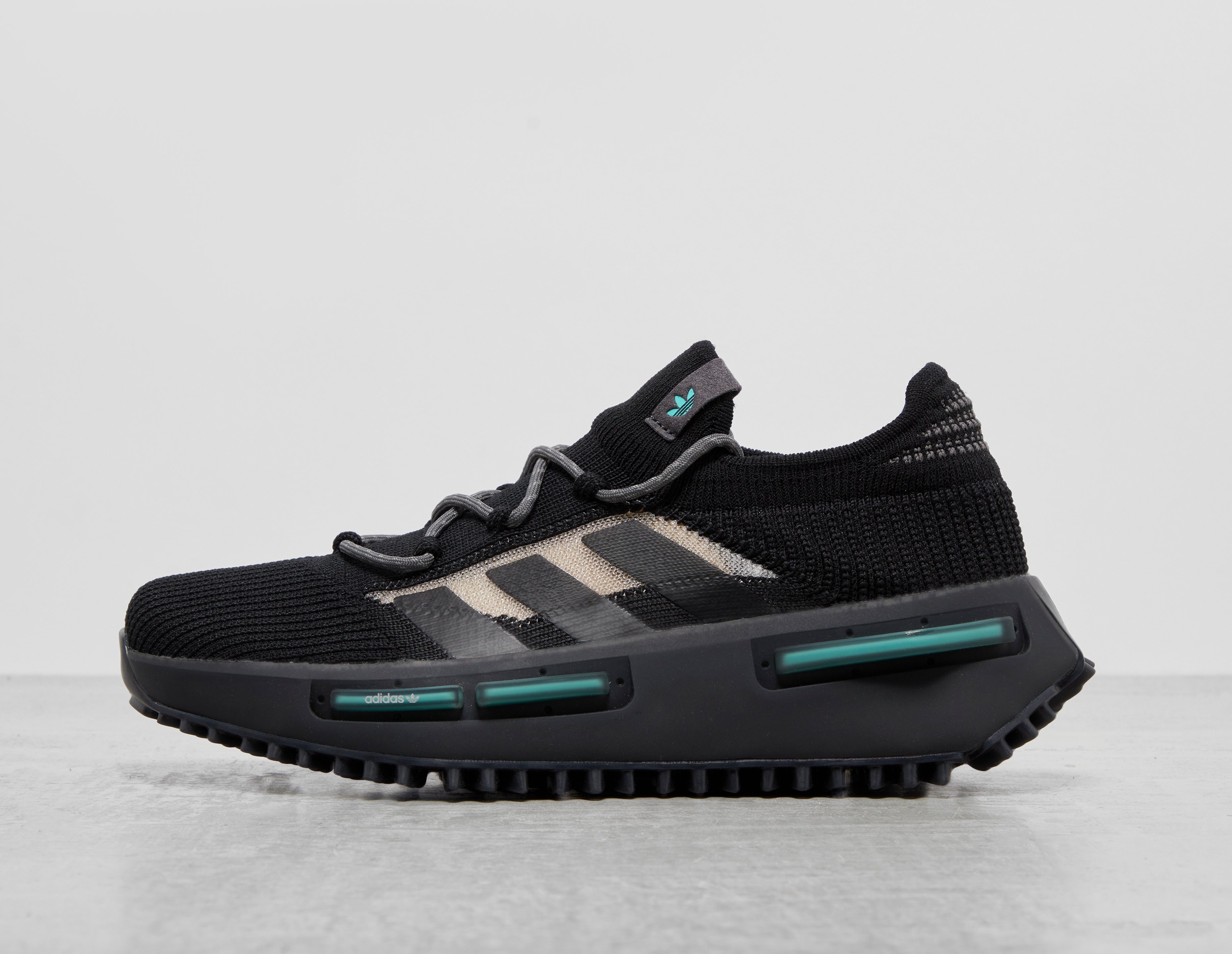 Adidas hotsell unicenter 2019