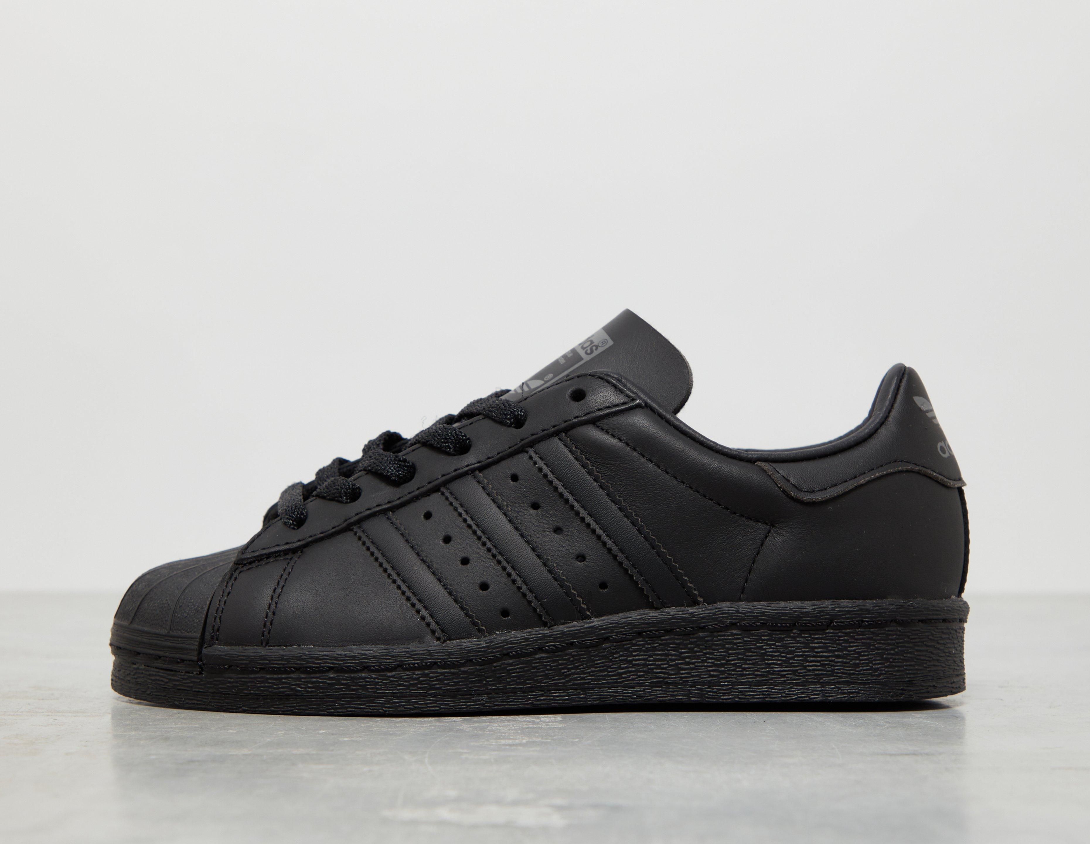 Adidas hot sale superstar triple