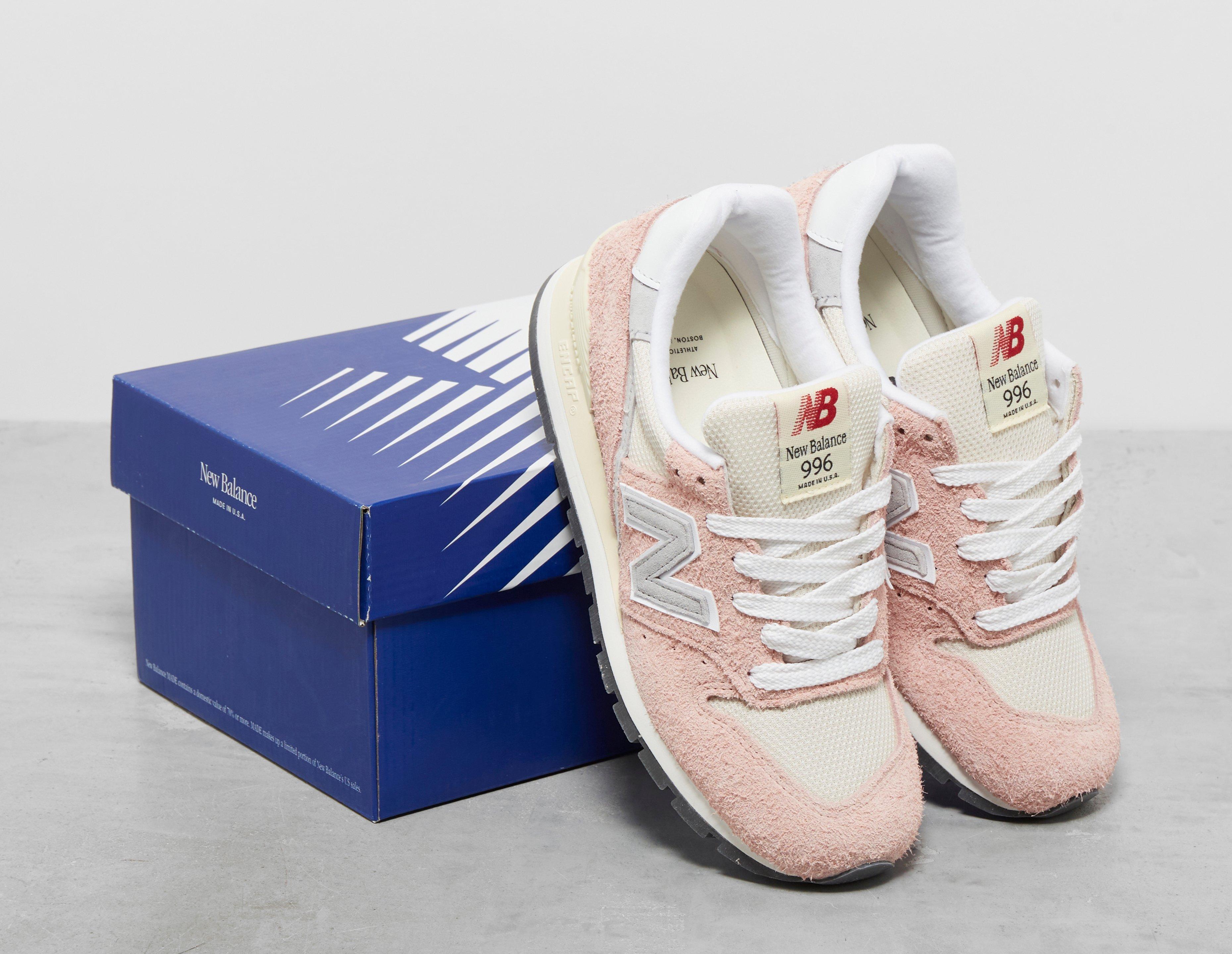 New balance 996 store blue and pink