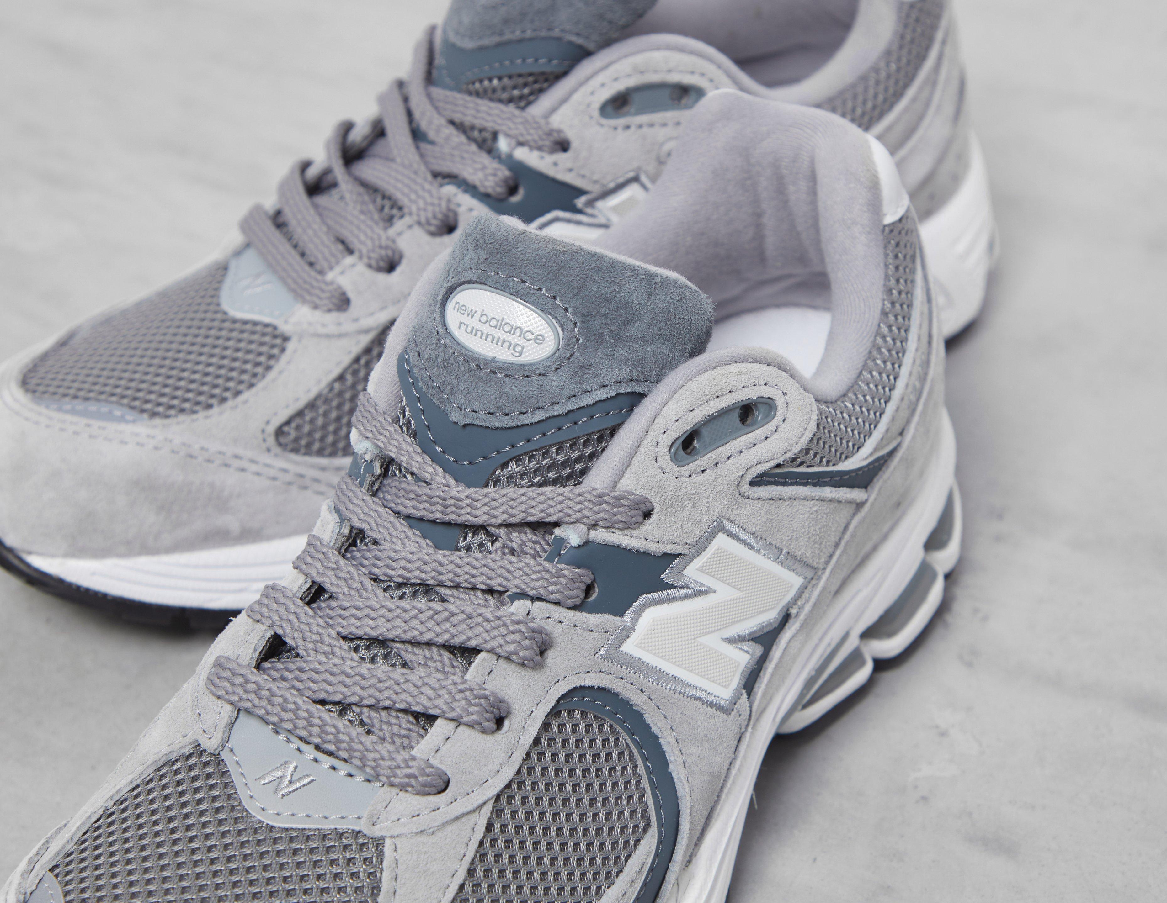 1906 R Leather Paneled Sneakers in Silver - New Balance