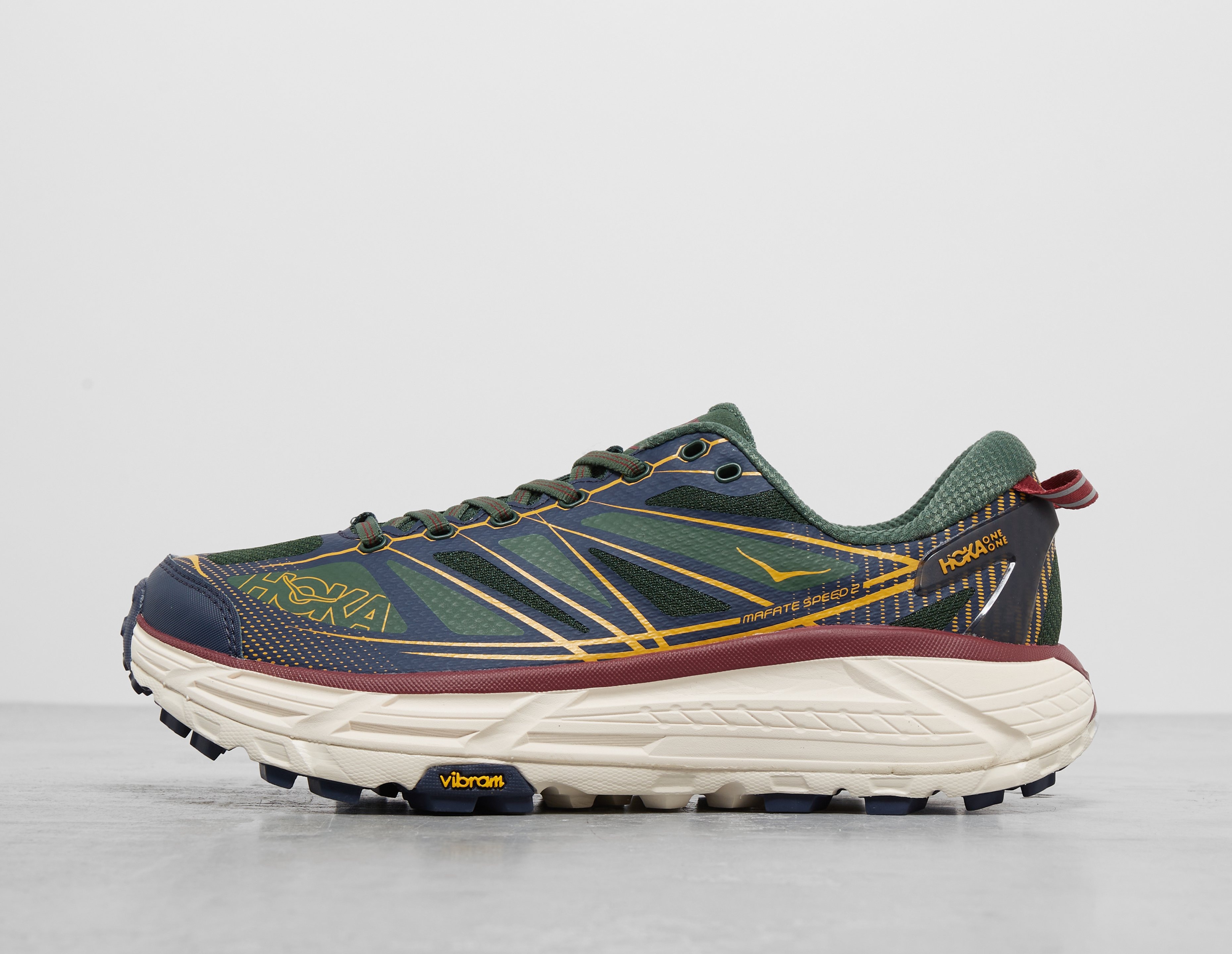 Hazte con las HOKA kaha ONE ONE Clifton 7 para hombre al mejor