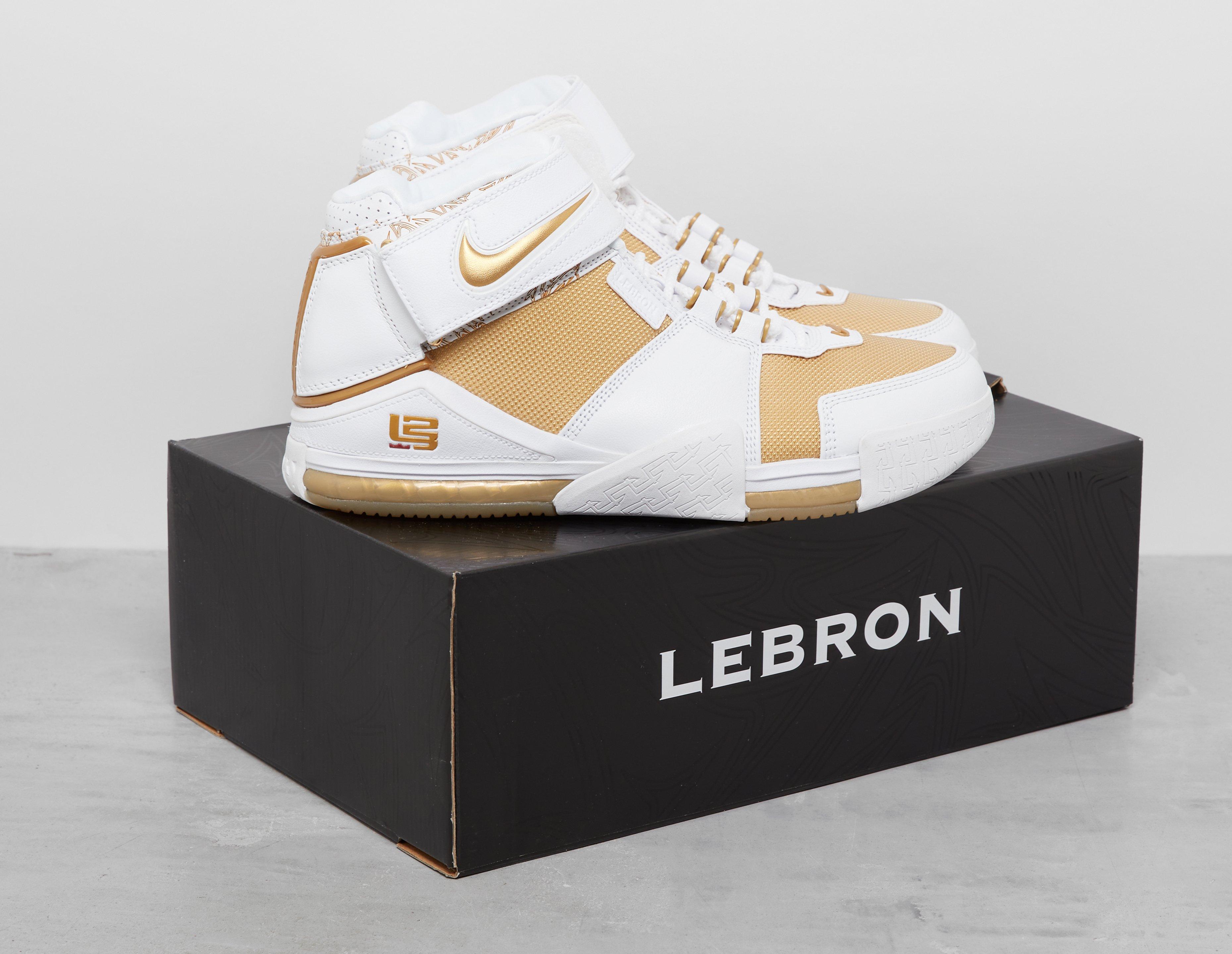 Nike, Shoes, Nike Lebron Zoom 2 Maccabi White Metallic Gold Basketball  Mens Size 15