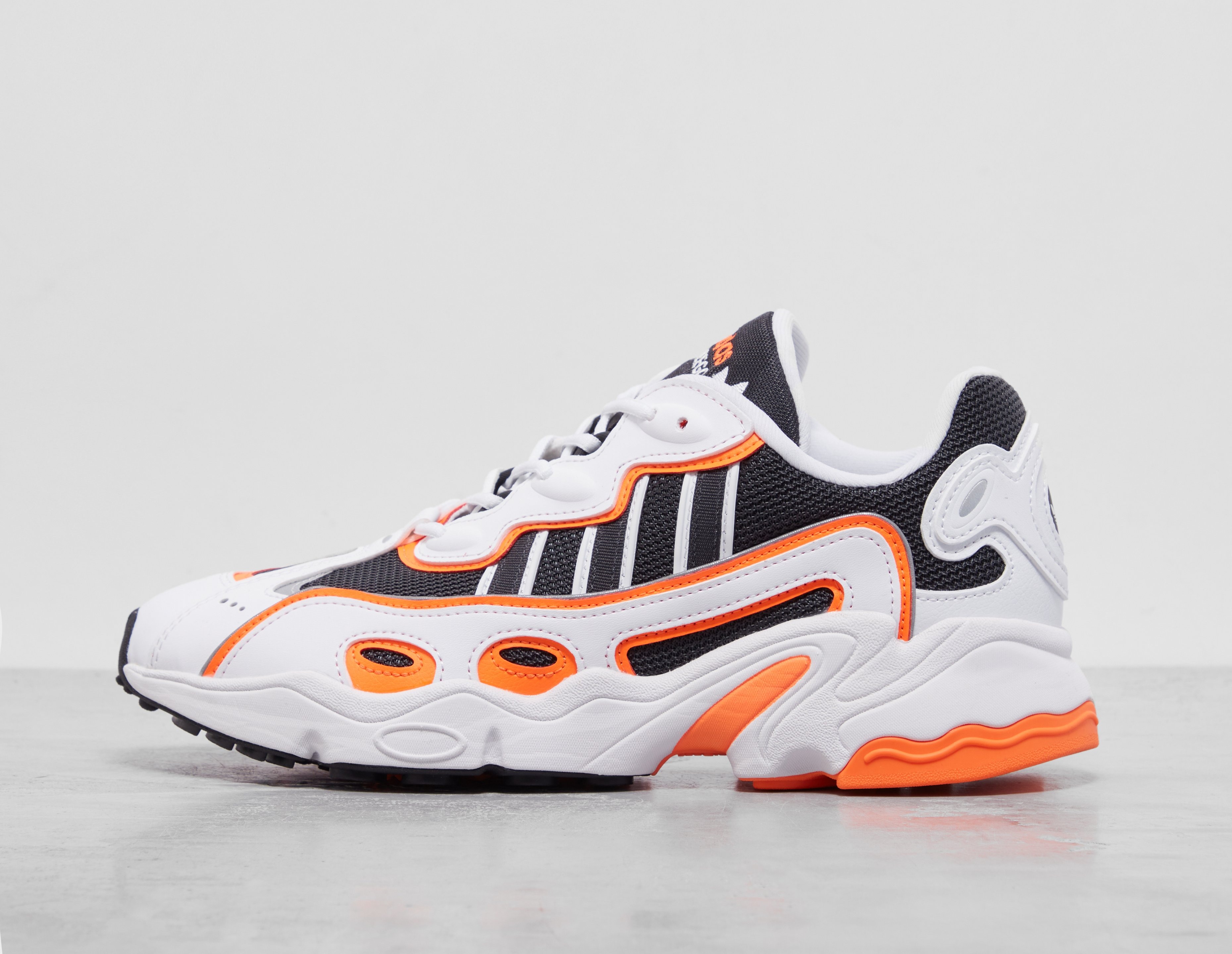 Adidas store ozweego orange