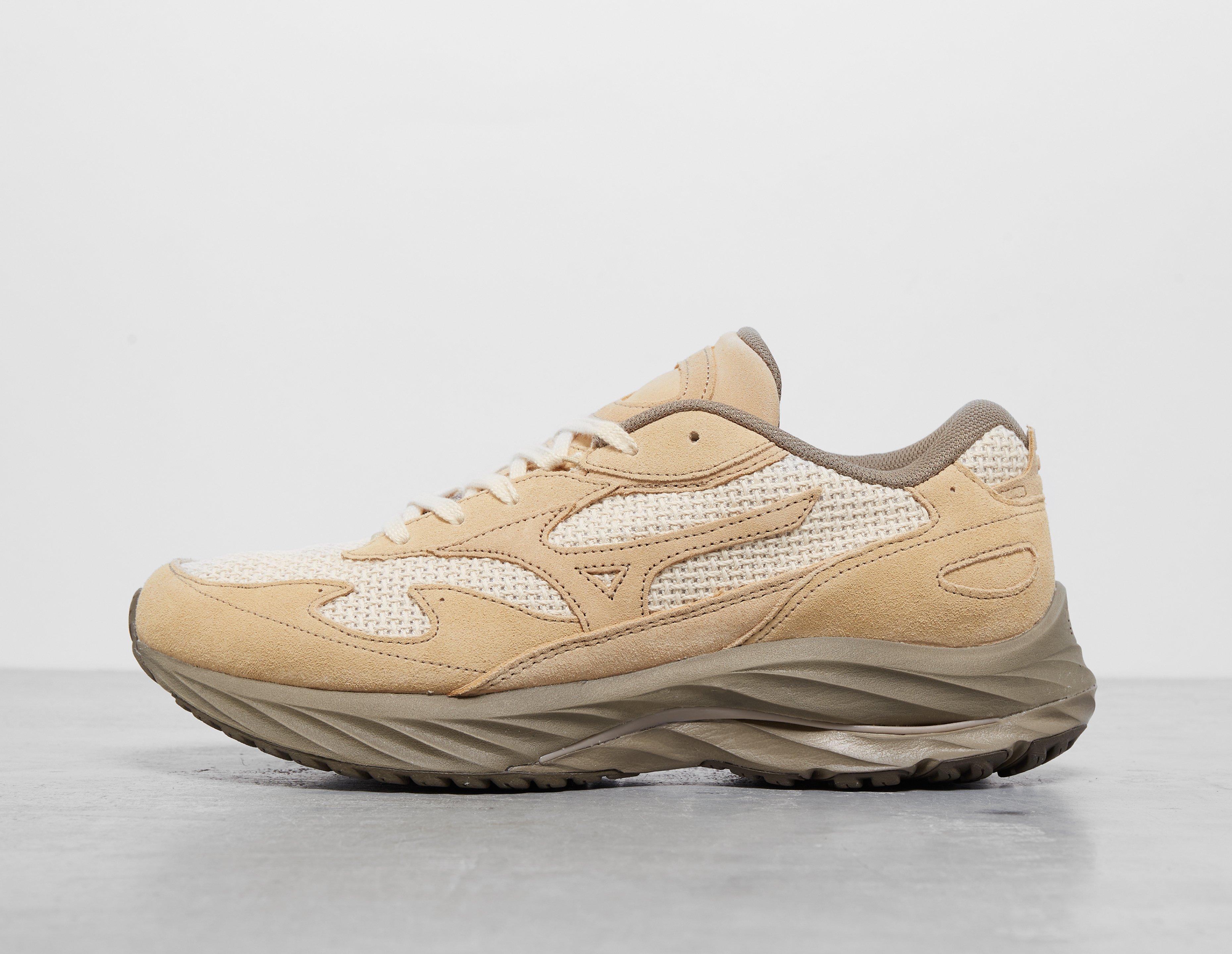 Mizuno wave shop runner 17 brown