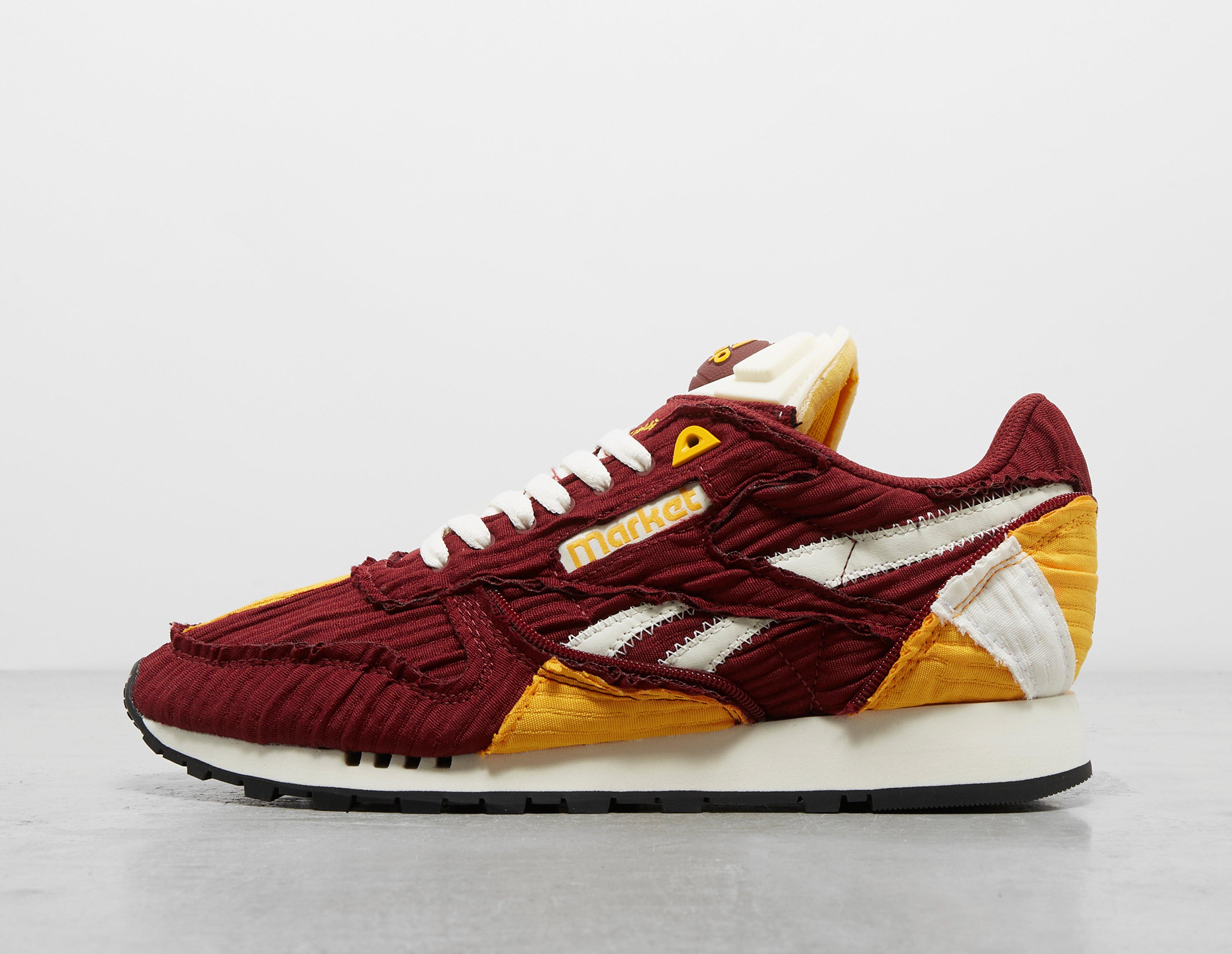 Red and on sale gold reebok