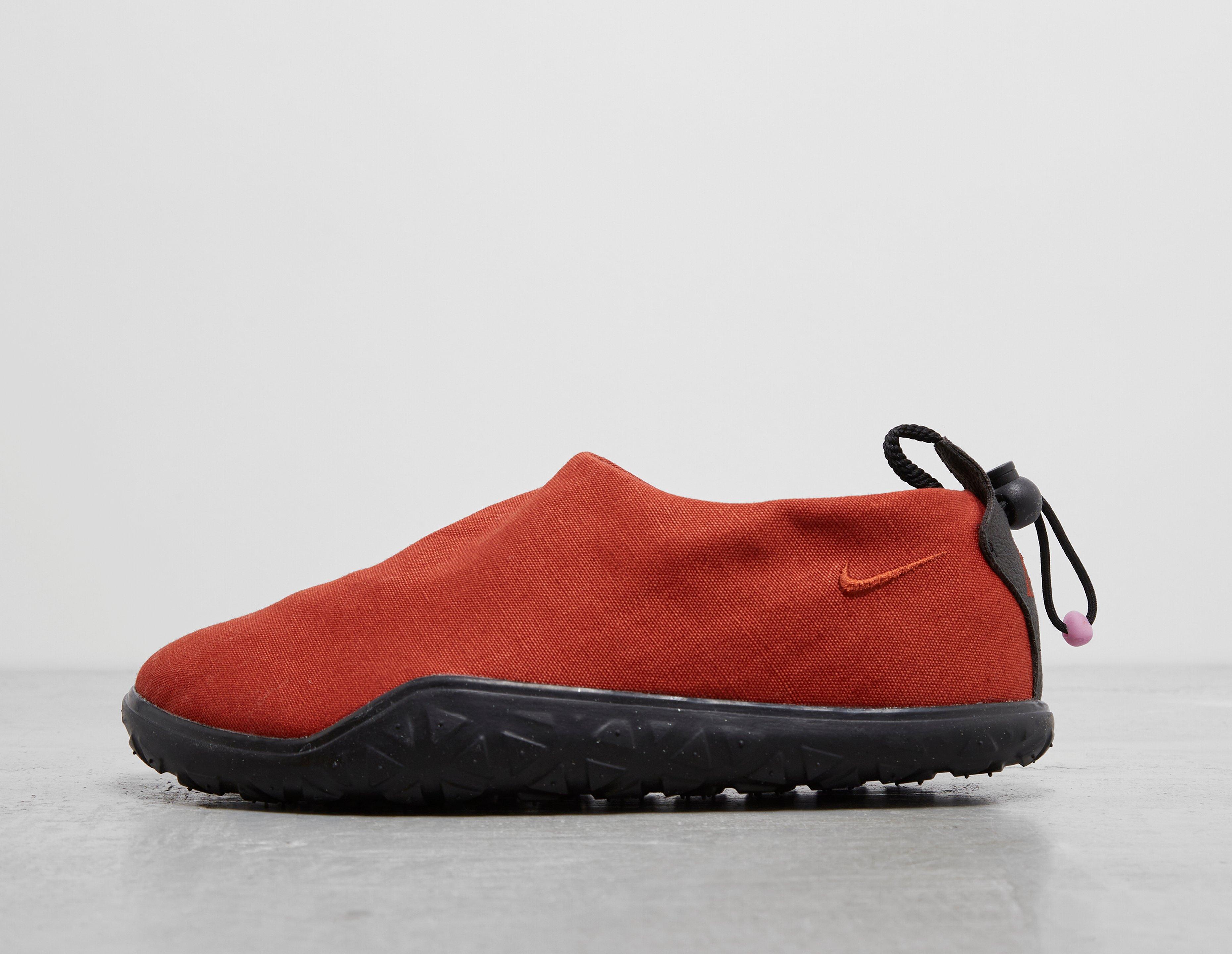 Nike fly knit logo trainers | Red Nike ACG Air Moc | MissgolfShops