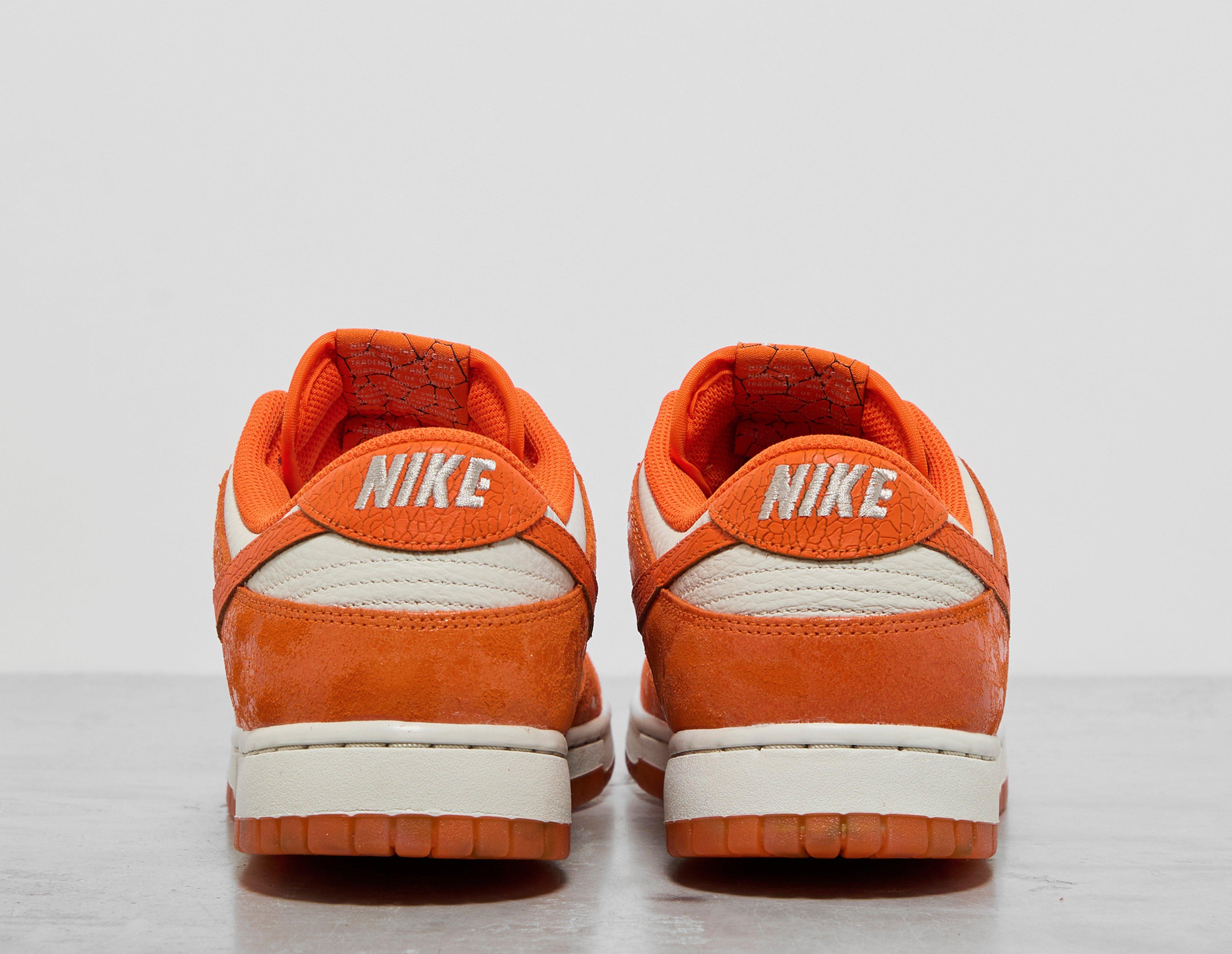 Une collaboration entre Nike High 6 et Travis Scott | Orange Nike