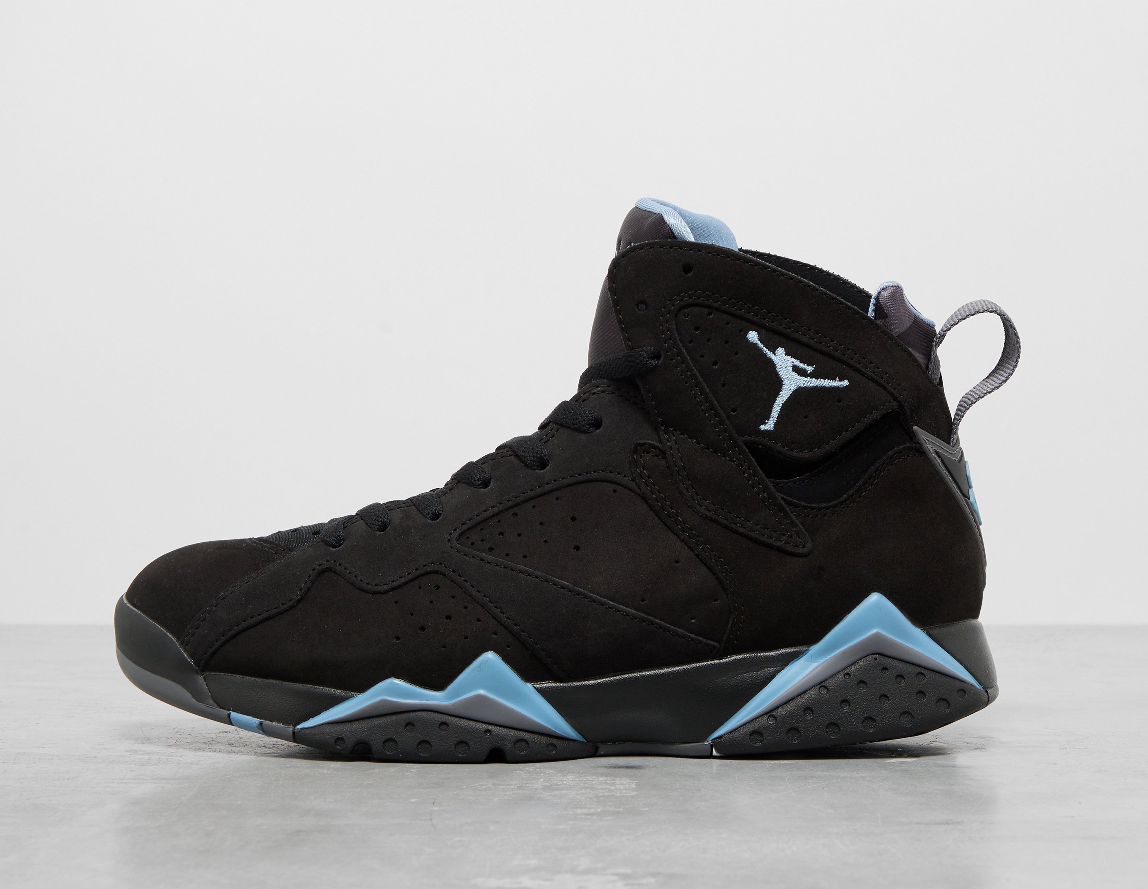 HealthdesignShops | Black Jordan Air 7 Retro | Melody Ehsani